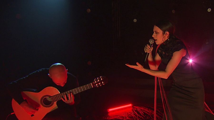 Blanca Paloma interpreta "Eaea" en acústico junto a José Pablo Polo