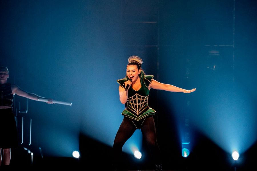 Noruega: Alessandra - "Queen of Kings"