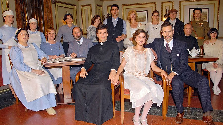 Los personajes de la serie de época 'La señora'