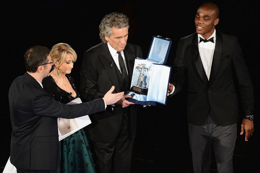 Toto Cutugno recibe el premio a la trayectoria en el Festival de Sanremo 2013