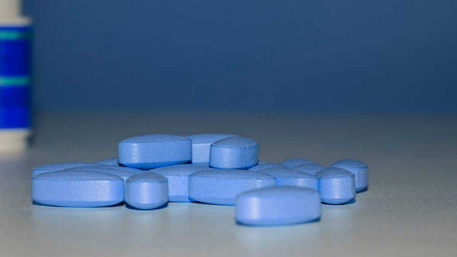 Varios comprimidos del medicamento Viagra