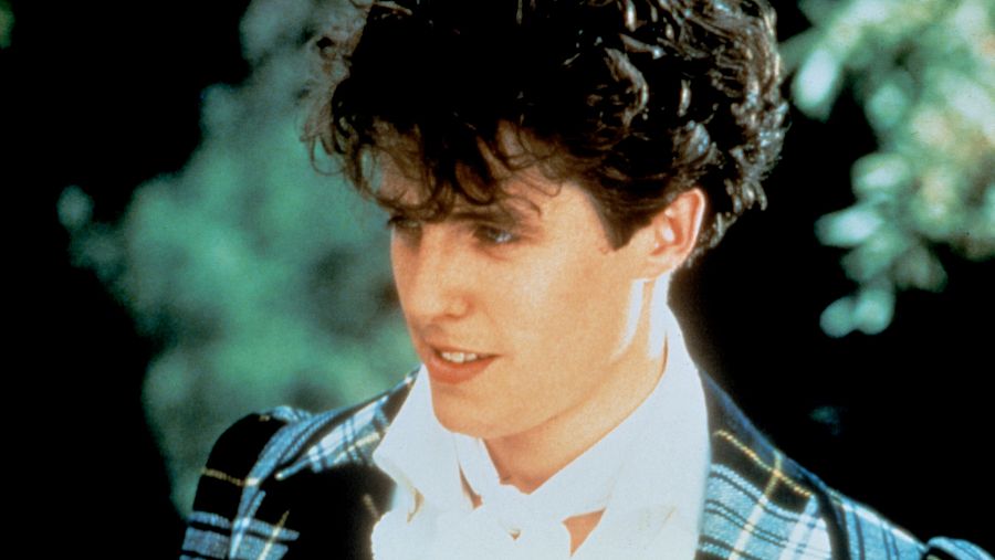 'Remando al viento', la película que resucitó a Frankenstein y unió a Hugh Grant con Liz Hurley