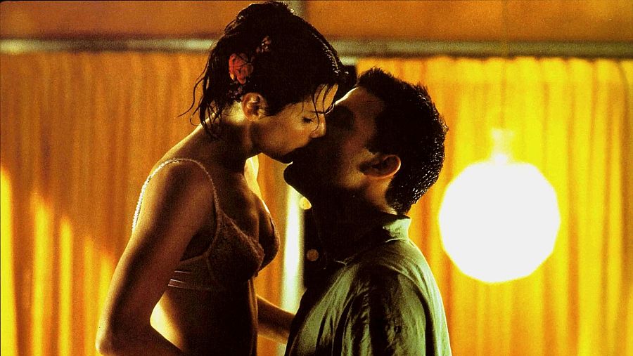 El beso "halitoso" entre Ben Affleck y Sandra Bullock en 'Las fuerzas de la naturaleza'