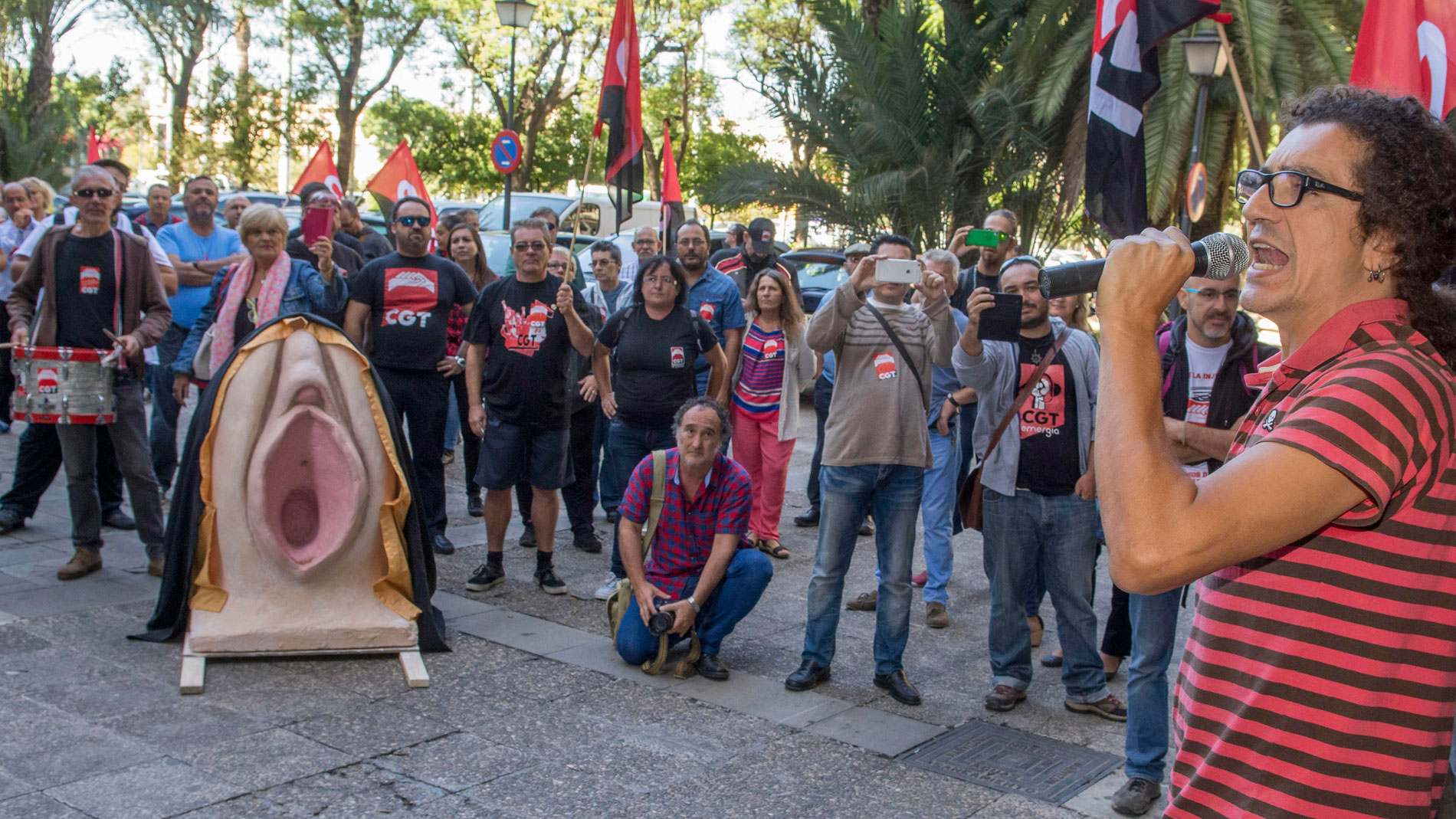 Absueltas 3 mujeres de la procesión del 