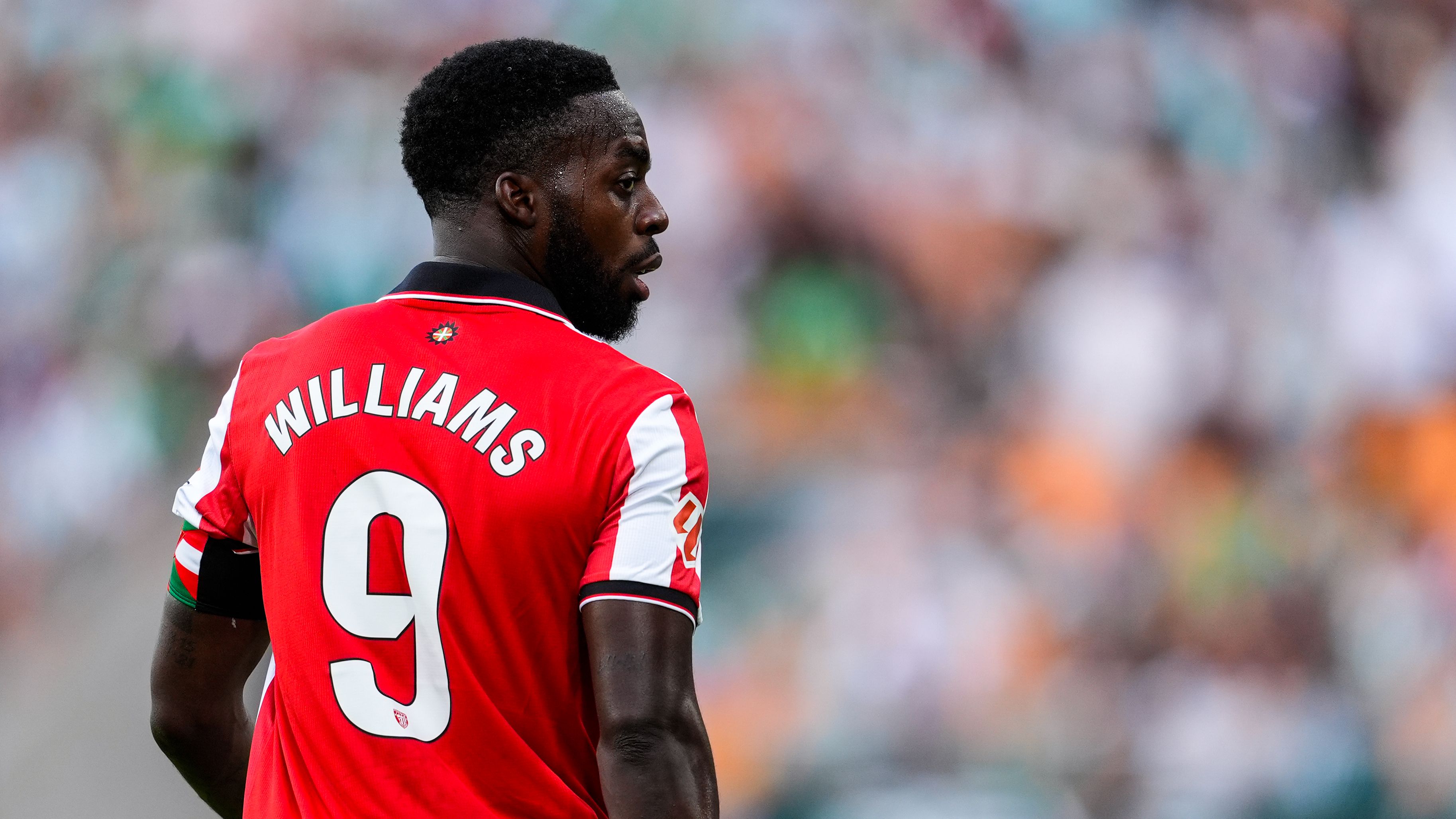 El acusado de insultos racistas a Iñaki Williams acepta un año de cárcel y una multa económica