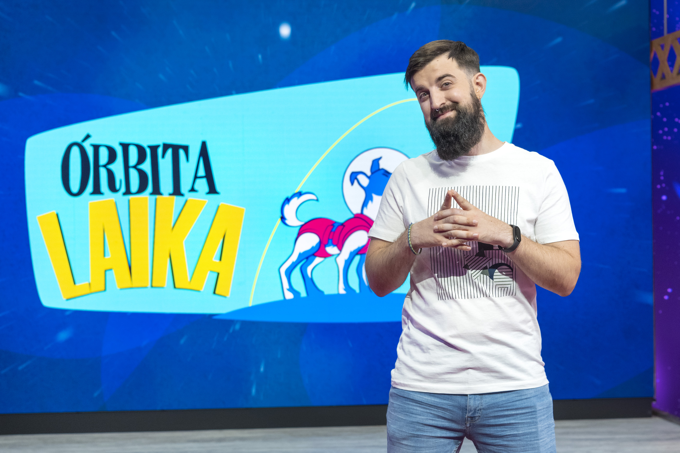 Adrián García, experto en Física y divulgador en el Instituto de Física Interdisciplinar y Sistemas Complejos