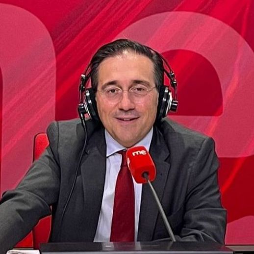 Albares reitera el compromiso “a largo plazo” de España con Ucrania