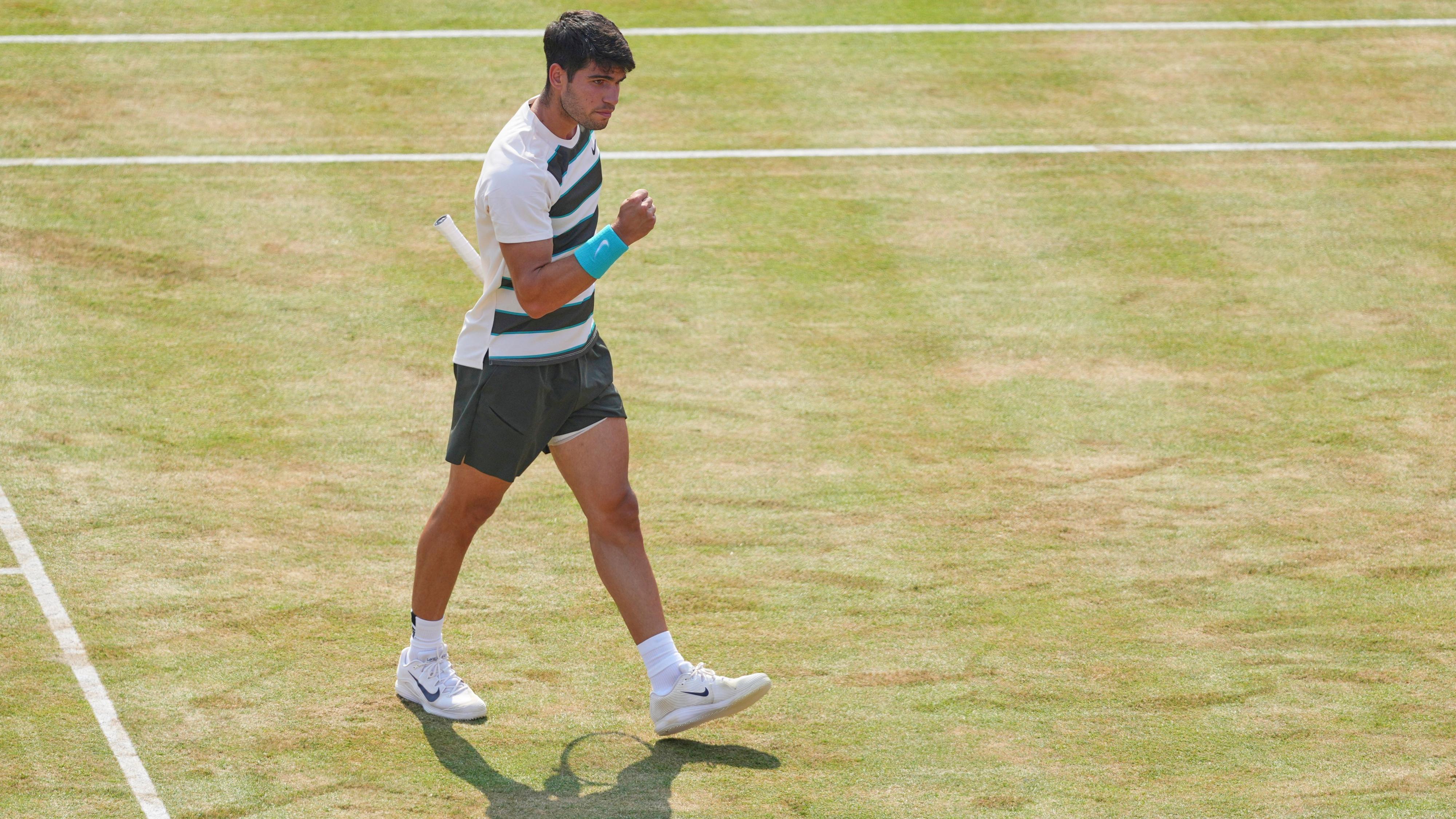 Carlos Alcaraz toont klasse op gras Klaar voor nieuwe Wimbledon