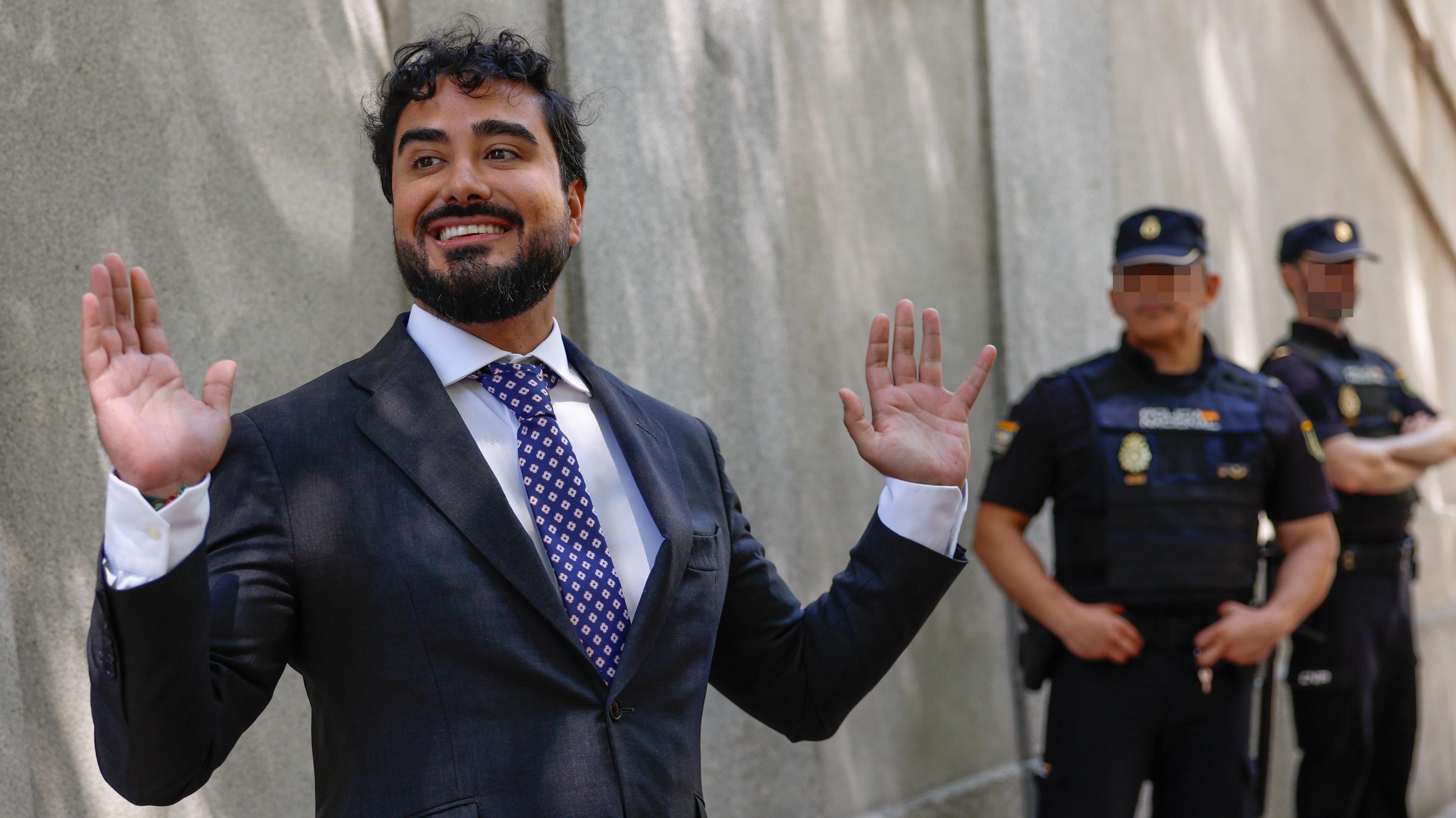 Alvise P�rez reconoce que cobr� 100.000 euros pero niega que fuesen para financiar su campa�a electoral
