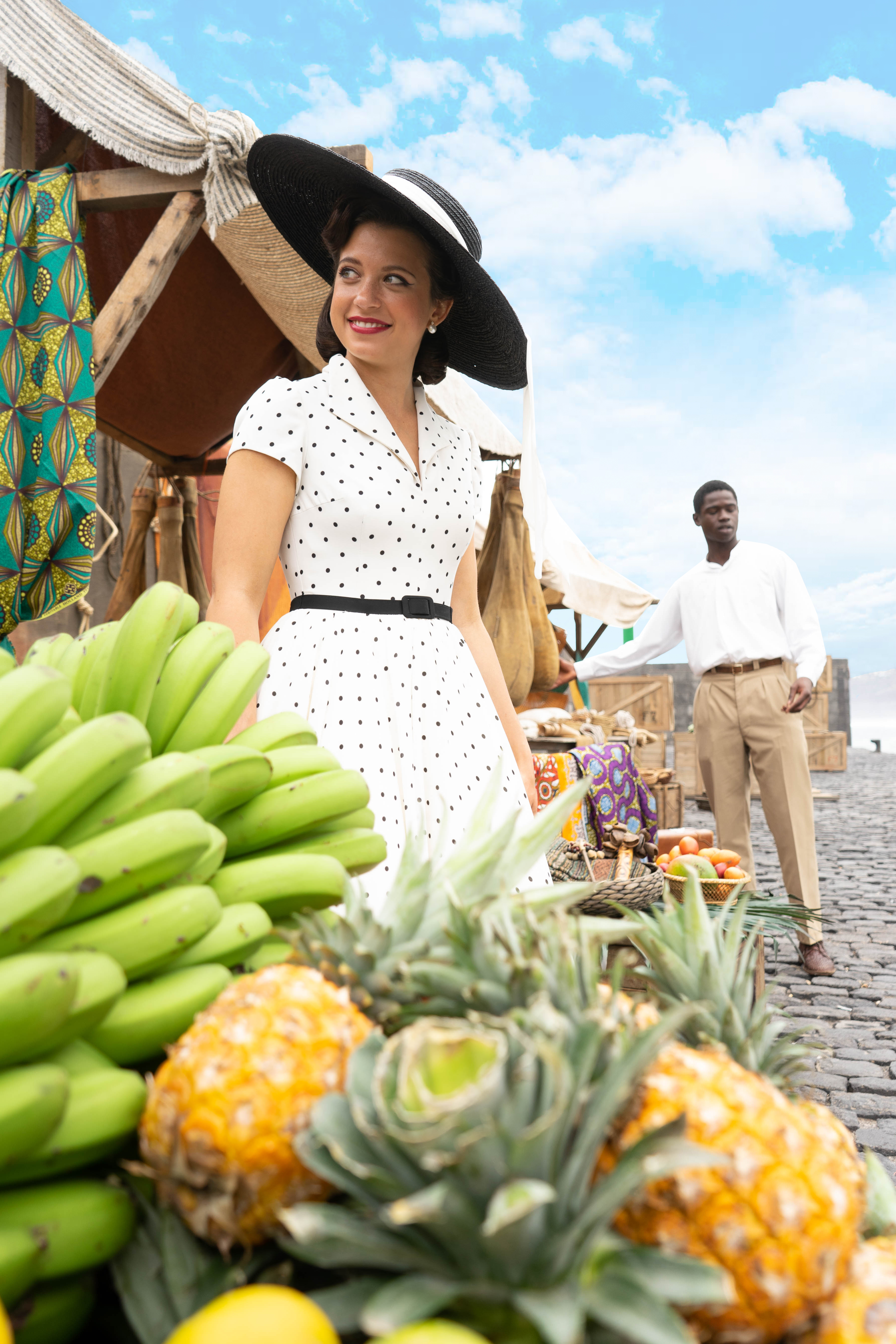 Amparo Piñero e Iván Mendez en el mercado del puerto de nueva guinea. Amparo Piñero e Iván Mendez en el mercado del puerto de nueva guinea.