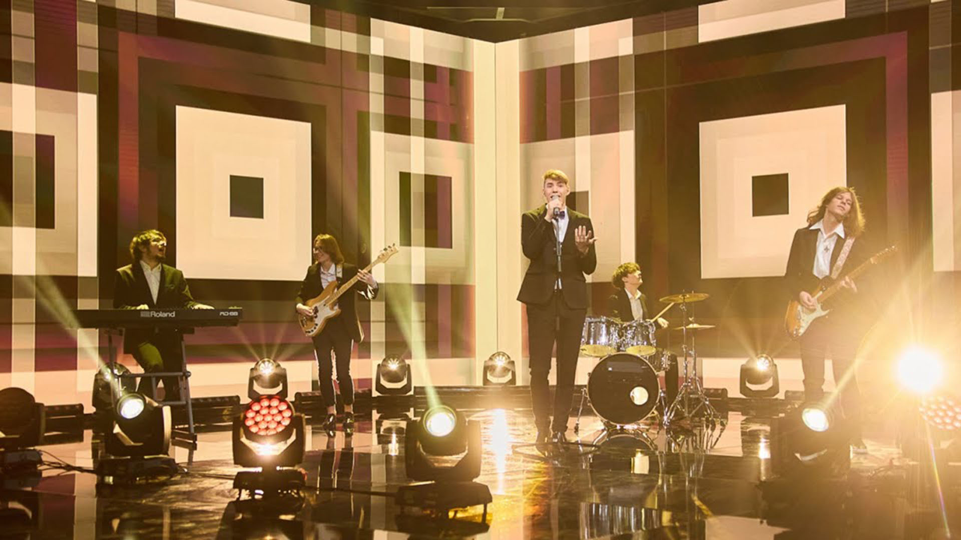 La banda LPS (Last Pizza Slide) durante su actuación en la final del EMA 2022