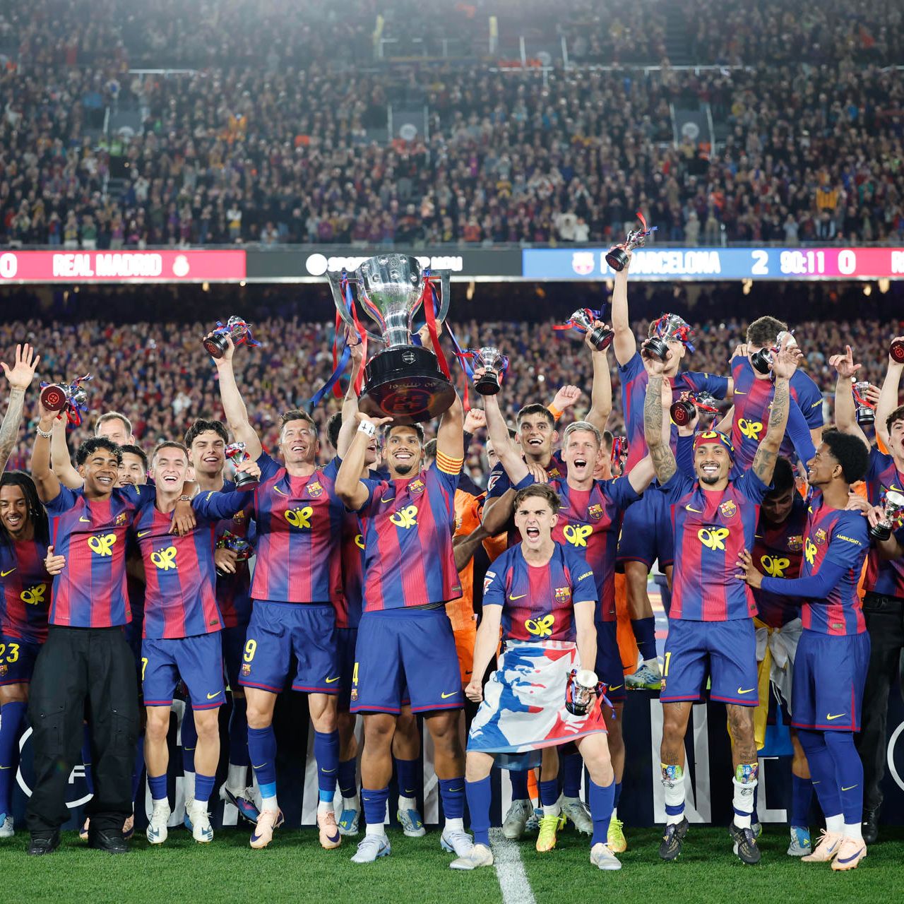 La hinchada - El FC Barcelona conquista su 29ª Liga tras vencer al Real Madrid episode artwork