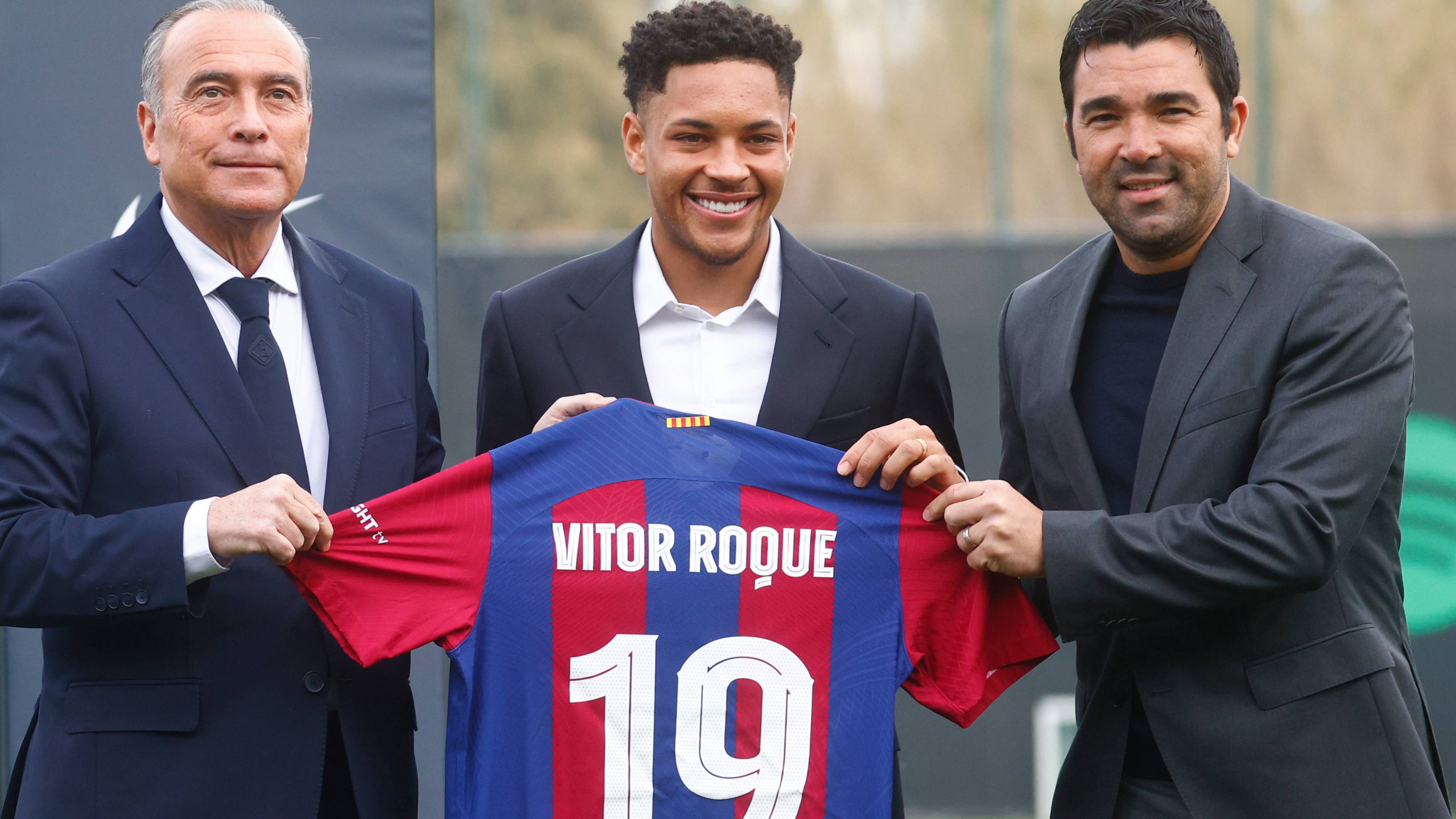 Vitor Roque ha sido presentado por el Barcelona