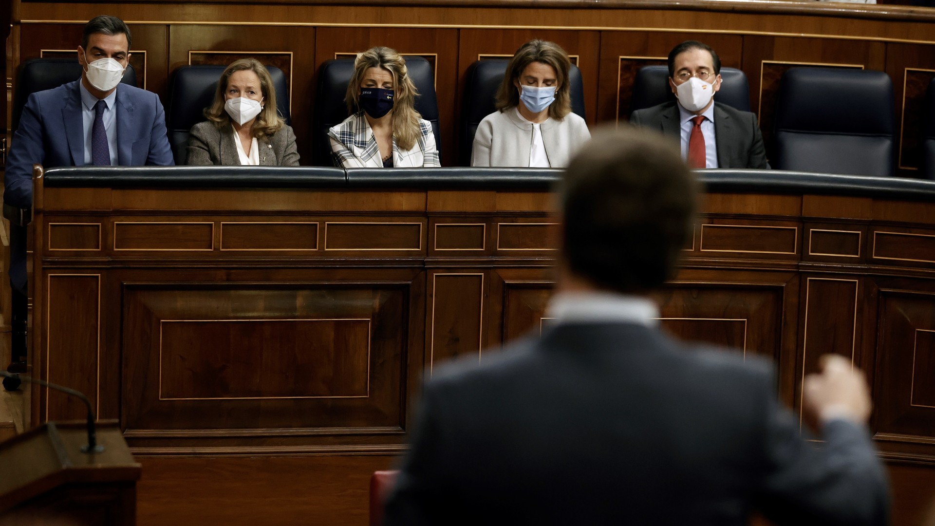 CIS: Crece la distancia entre PSOE y PP antes de la crisis 'popular'