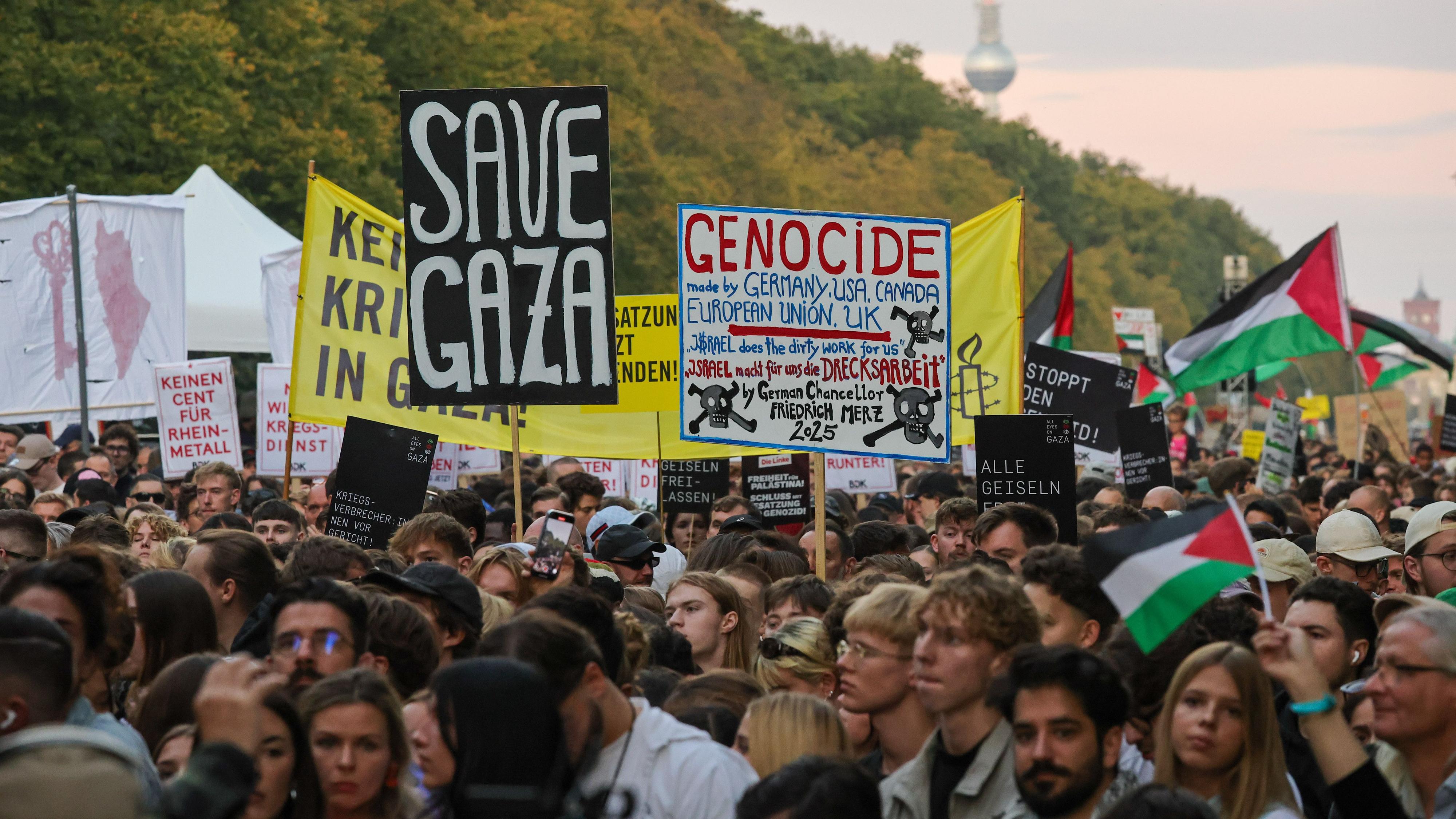 Miles de personas protestan en Berlín en una de las mayores marchas en Alemania contra el "genocidio" en Gaza
