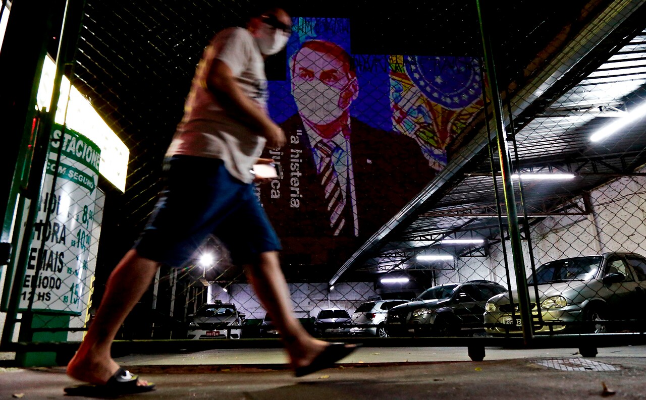 Bolsonaro le resta importancia al coronavirus | RTVE.es