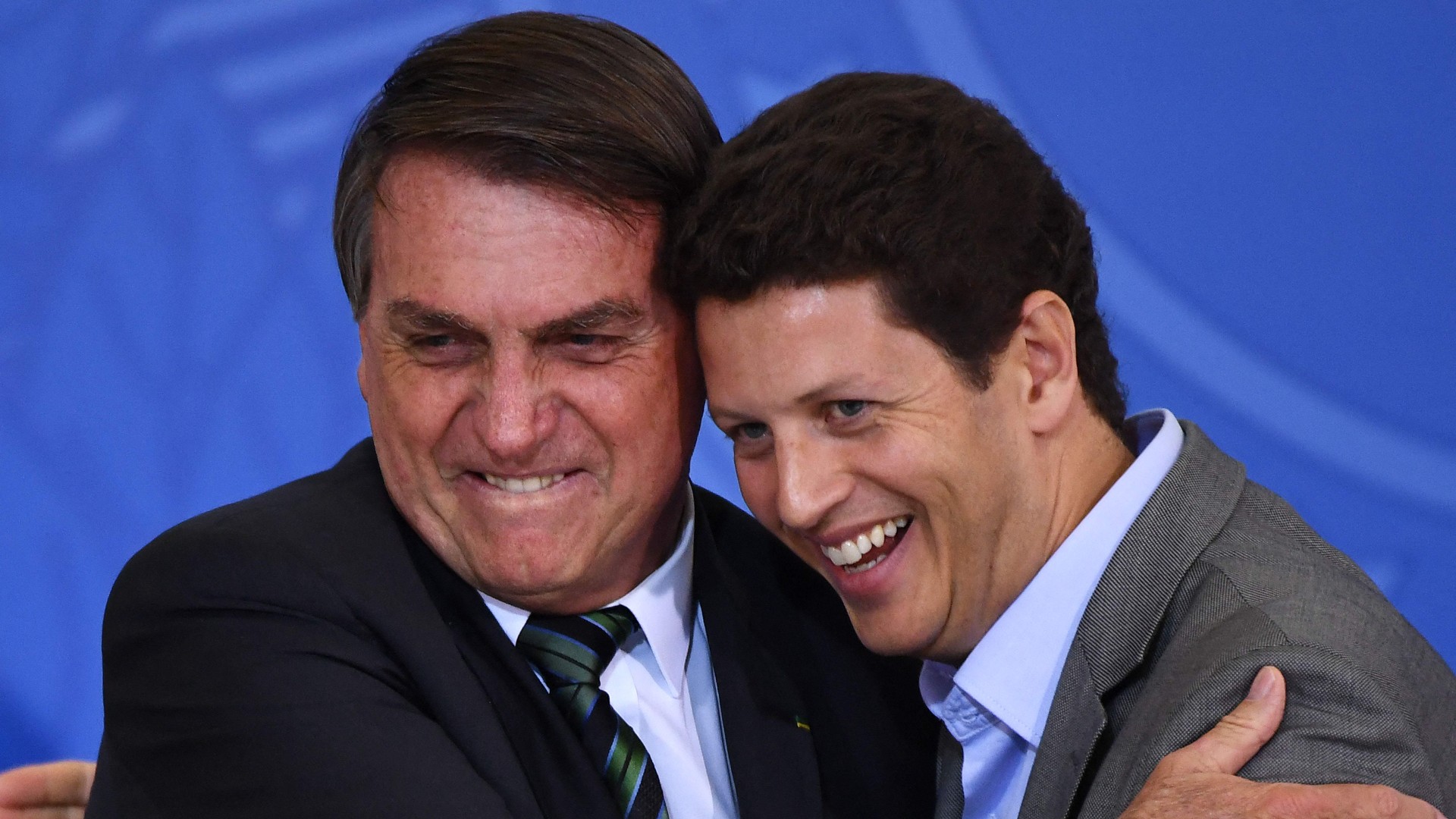 Brasil | Dimite ministro salpicado por la exportación ilegal de madera