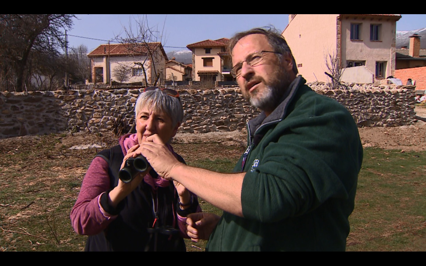 Buscando cigüeñas en Pinilla del Valle, Madrid Buscando cigüeñas en Pinilla del Valle, Madrid