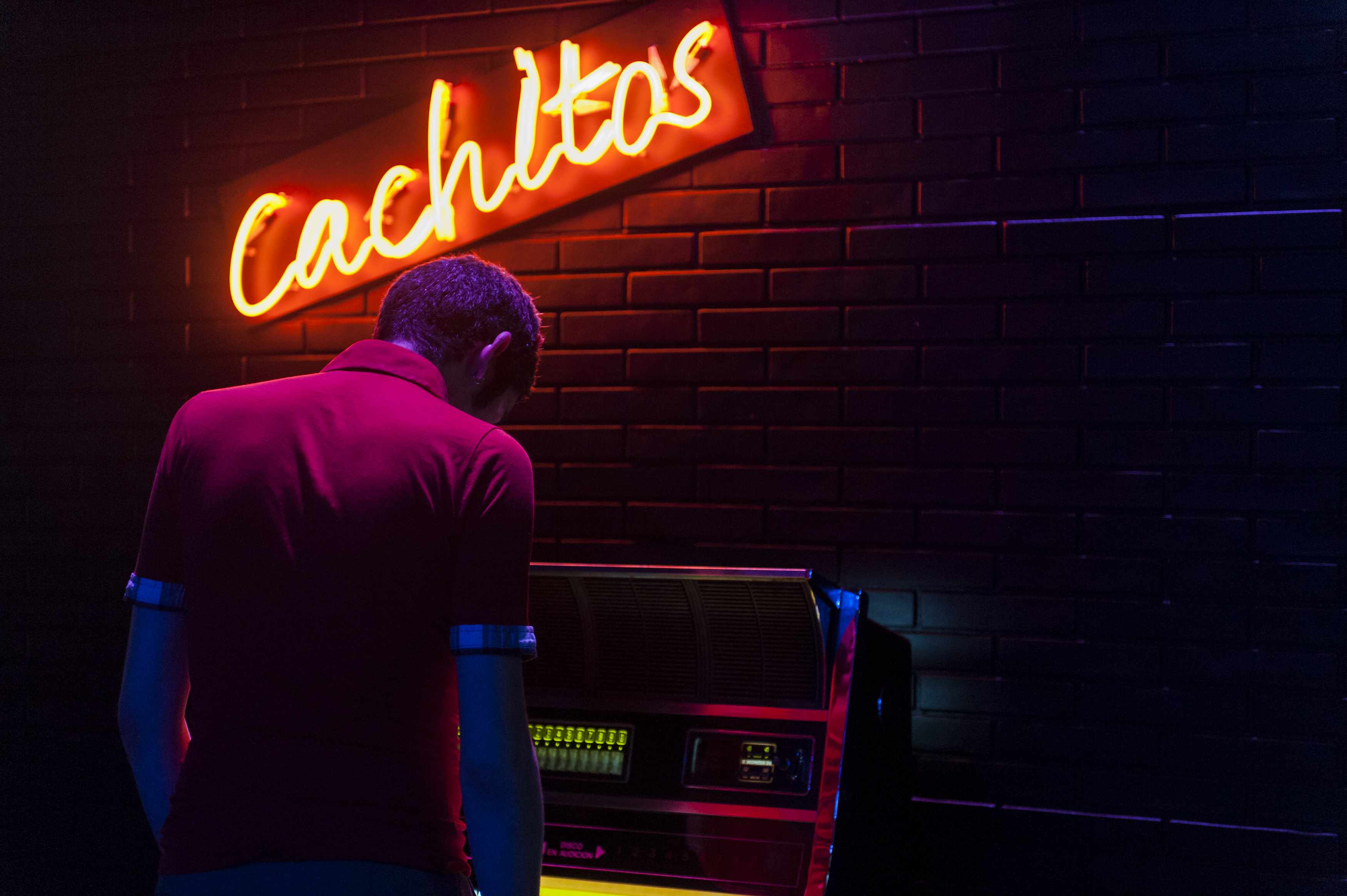 Buscando monedas para la jukebox de Nochevieja. ¿Qué sonará? Buscando monedas para la jukebox de Nochevieja. ¿Qué sonará?