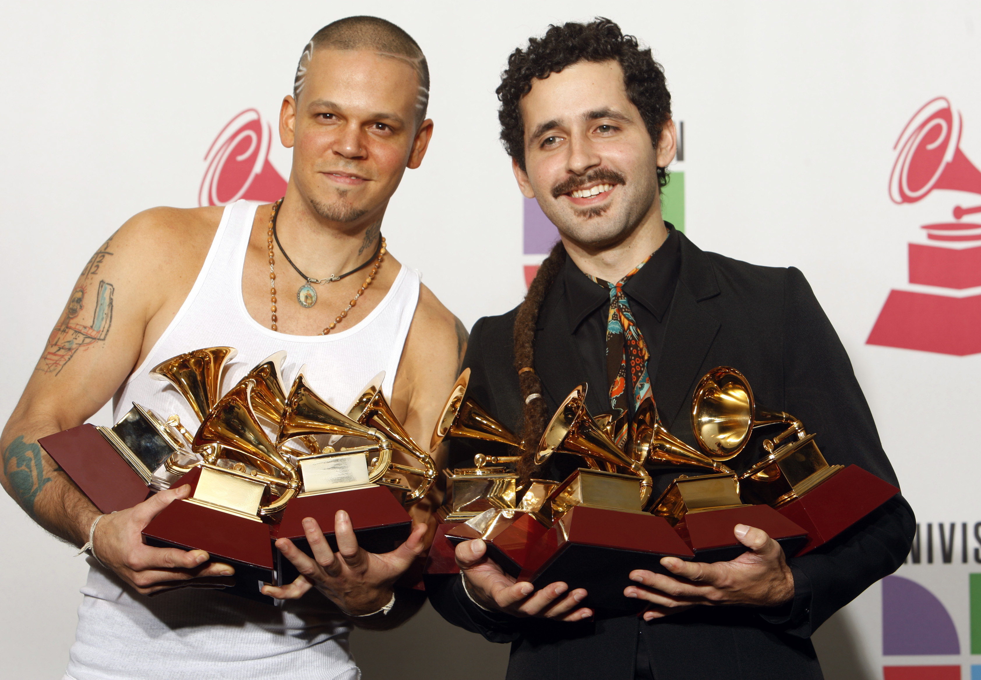 Calle 13 arrasa en los Grammy Latino con los cinco galardones a los que ...