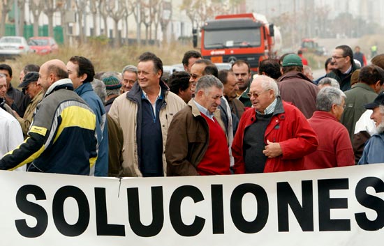 El campo sale a la calle para denunciar "la mayor crisis" | RTVE
