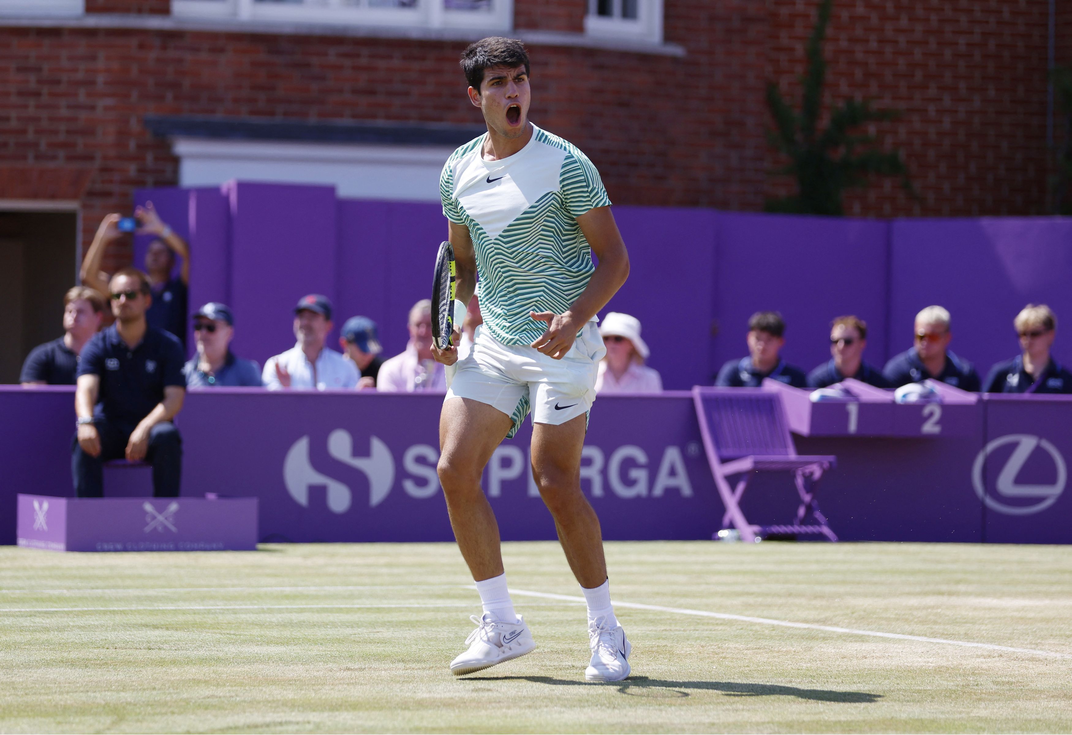 Alcaraz vence ATP 500 de Queen's e vai recuperar número 1 do ranking na  segunda-feira