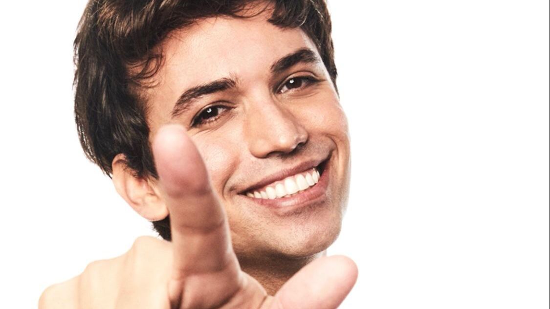De influencer a funcionario, la historia de Carlos Arnelas