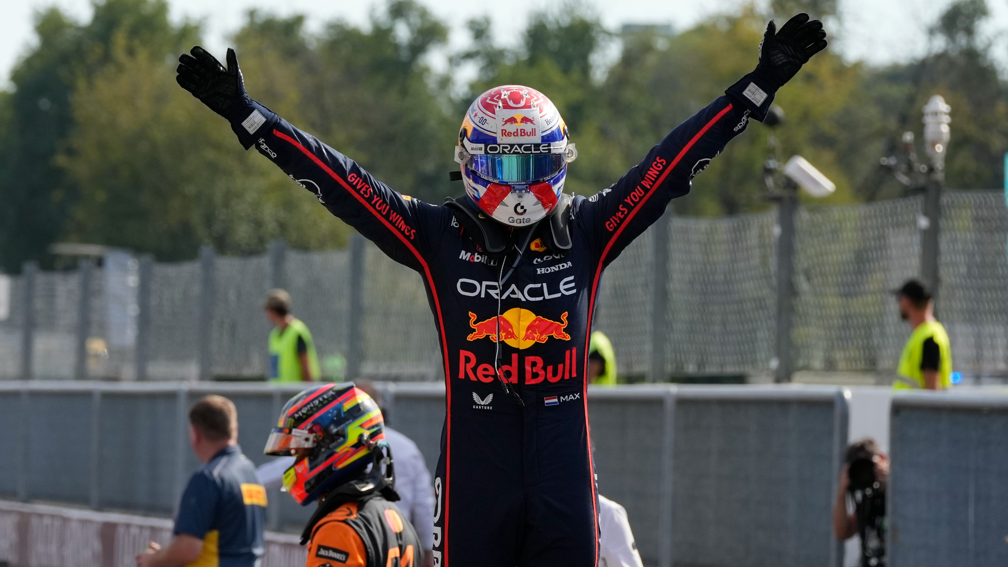 Verstappen se impone a los McLaren en el GP de Italia