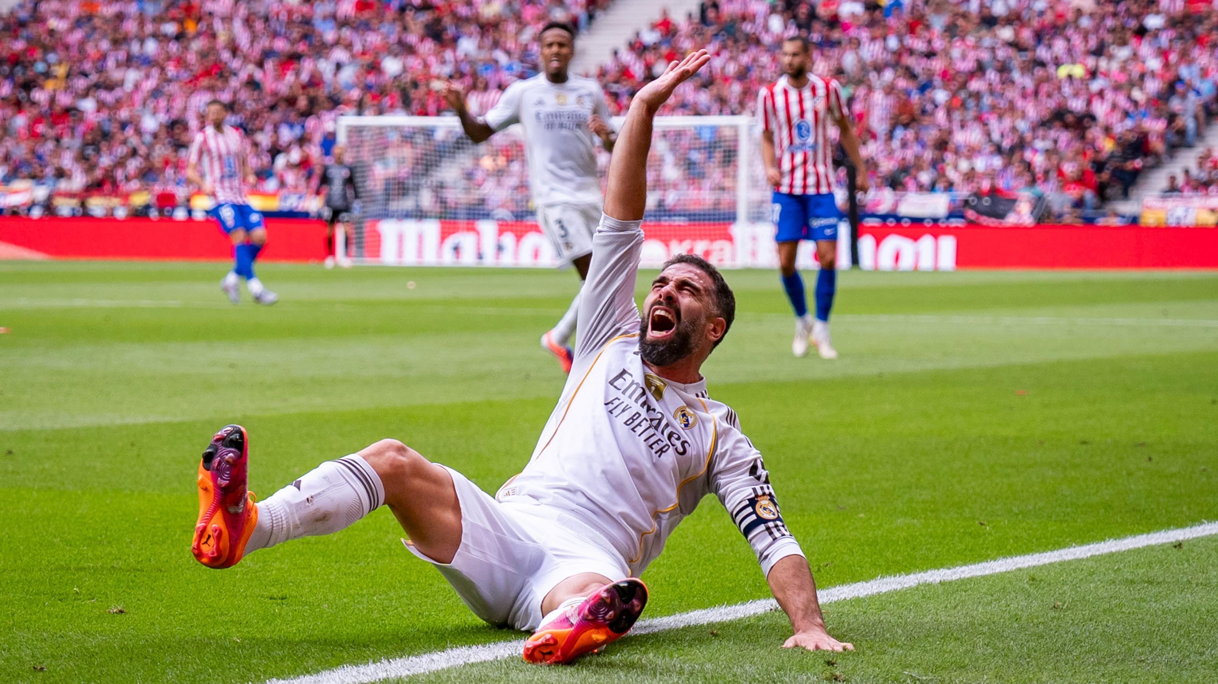 Carvajal estará un mes fuera por lesión y el Madrid se queda sin laterales derechos