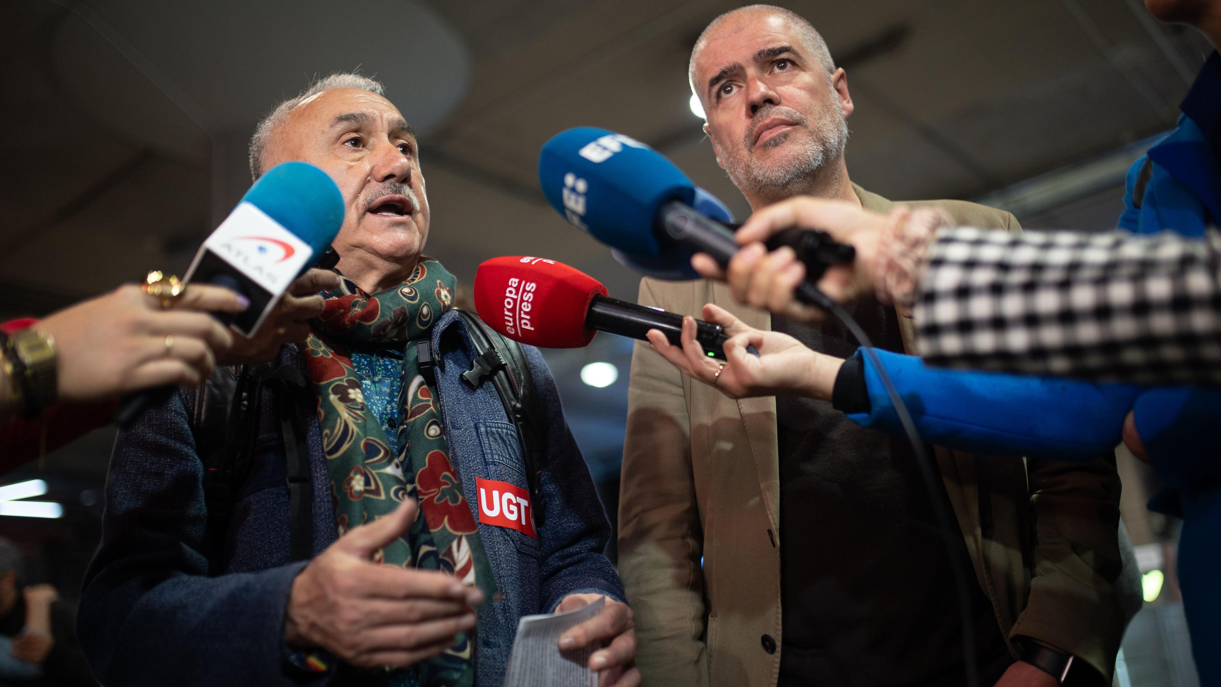 CCOO y UGT piden presionar el 1 de mayo por la reducción de la jornada