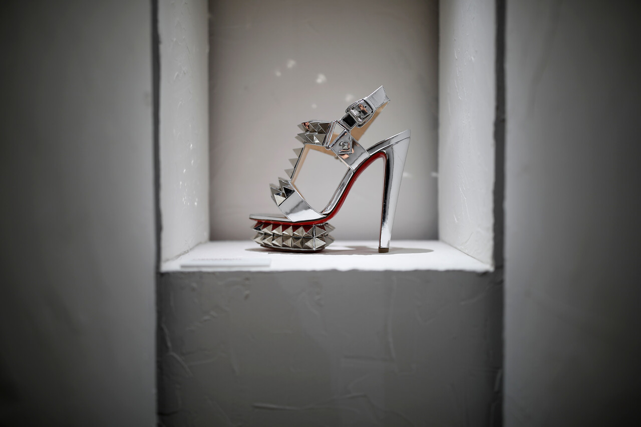 Calzado & Zapatos - Christian Louboutin - mujer
