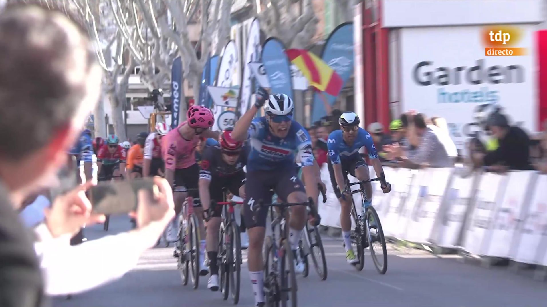 Paul Magnier estrena su palmarés profesional al sprint en la Challenge