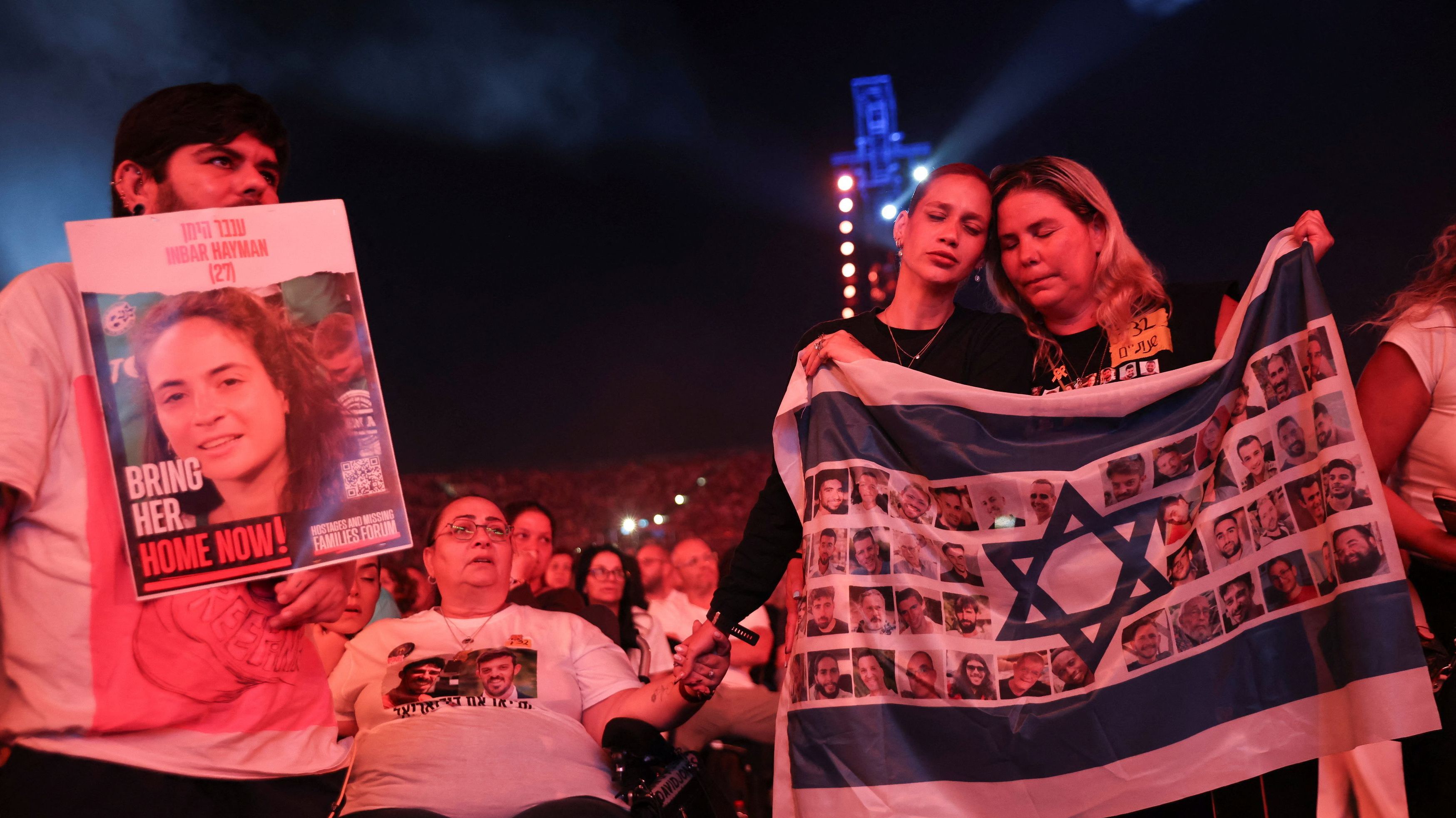 Cientos de miles de personas recuerdan en Tel Aviv los ataques de Hamás de hace dos años