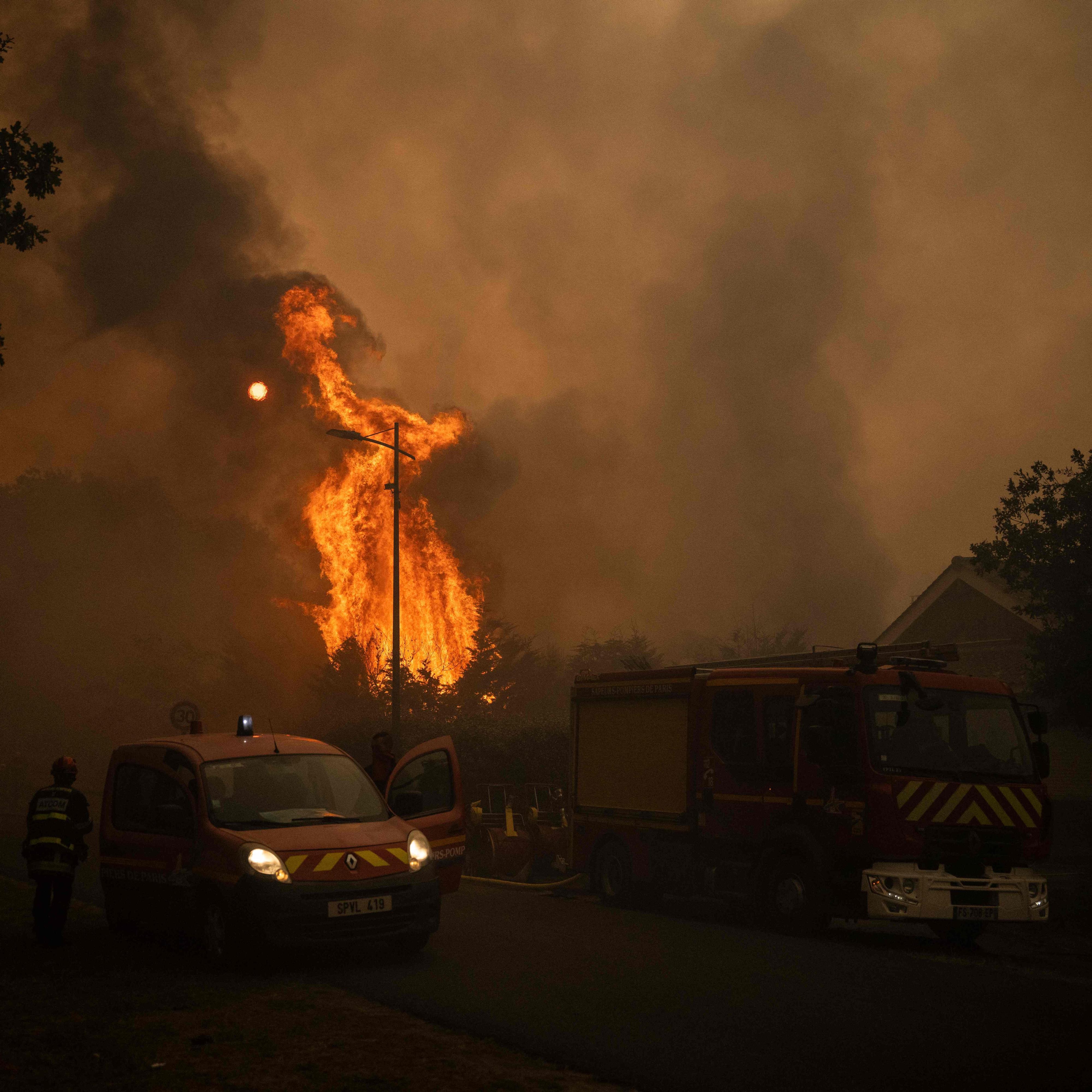 Cinco Continentes - El fuego devora miles de hectáreas en Francia