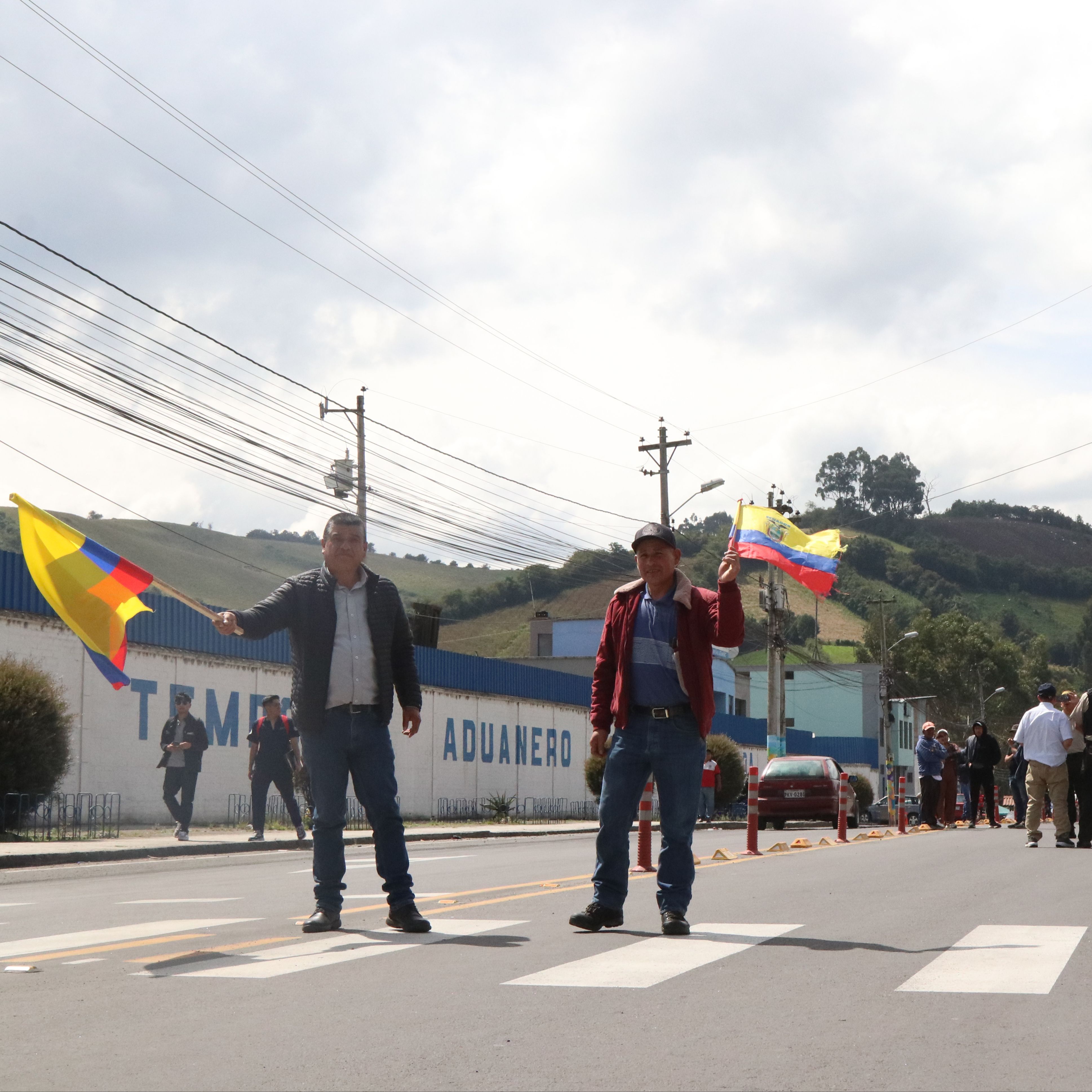 Cinco continentes - Grupos criminales y toque de queda en Ecuador