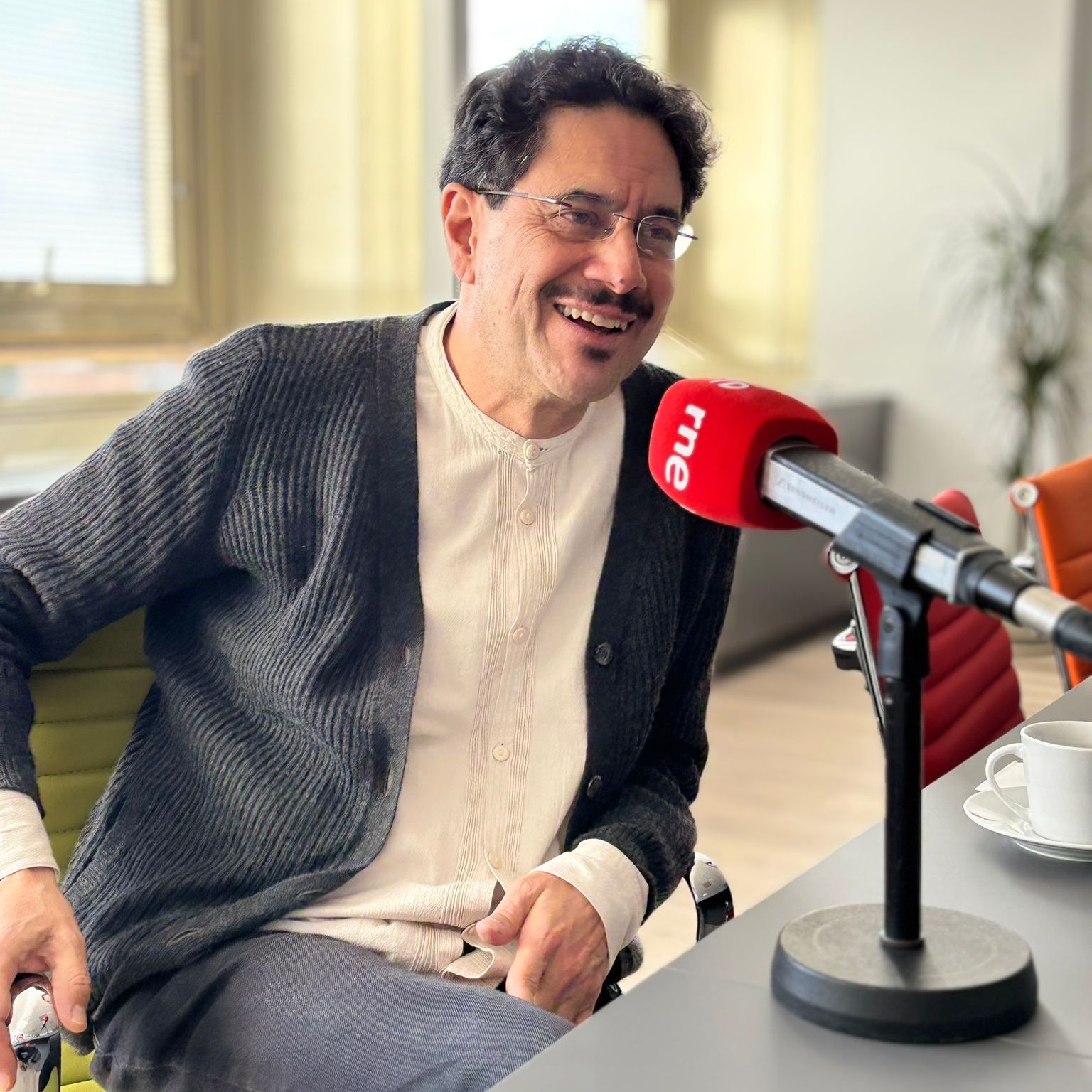 Cinco continentes - Iván Cepeda, candidato a la presidencia de Colombia: "Si hay un presidente que no coincide con los intereses de Estados Unidos se le puede deponer"