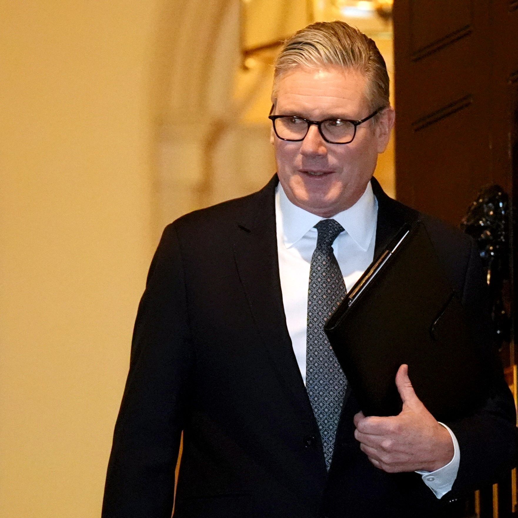 Cinco Continentes - Starmer, en apuros por el escándalo Epstein