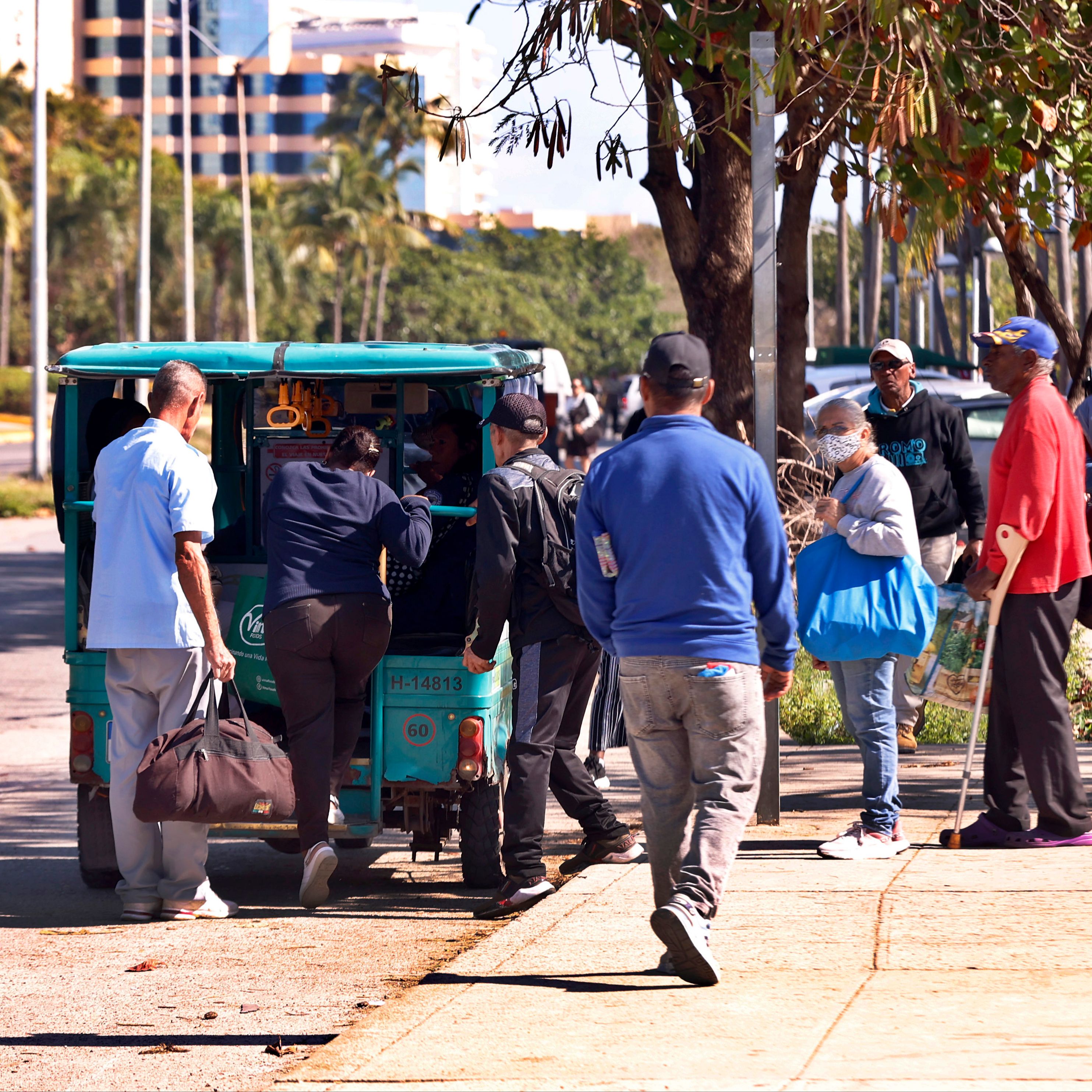 Cinco Continentes - Trump estrangula aún más a Cuba