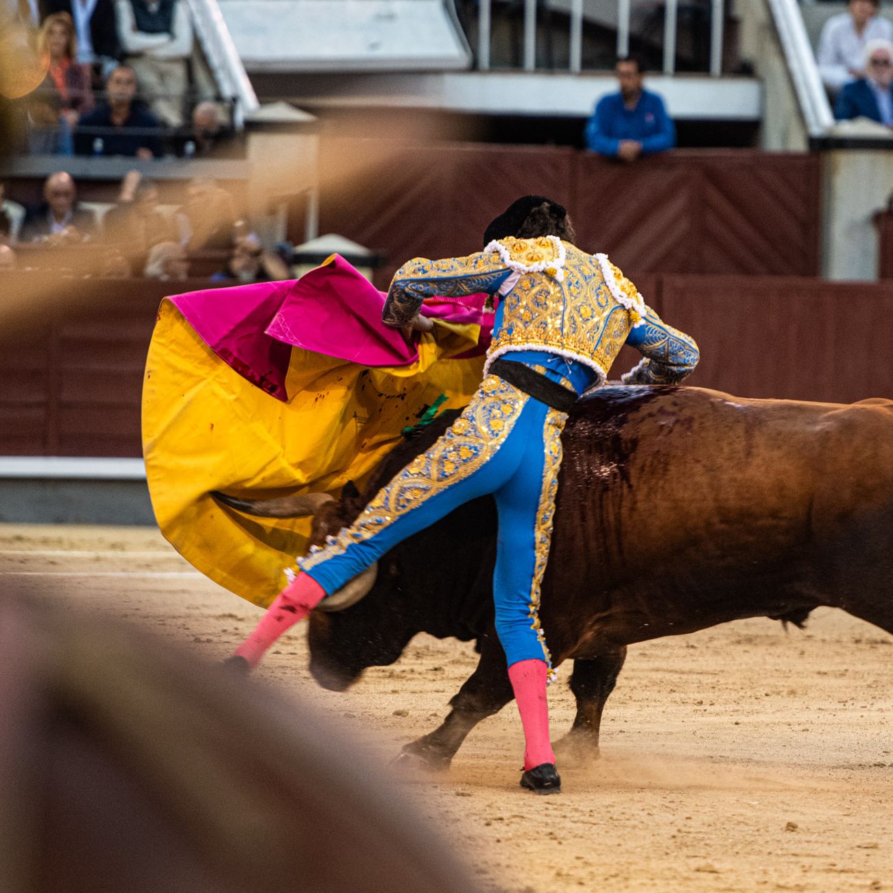 Clarín - Víctor Hernández paga con sangre una gran tarde en Madrid - 05/10/25