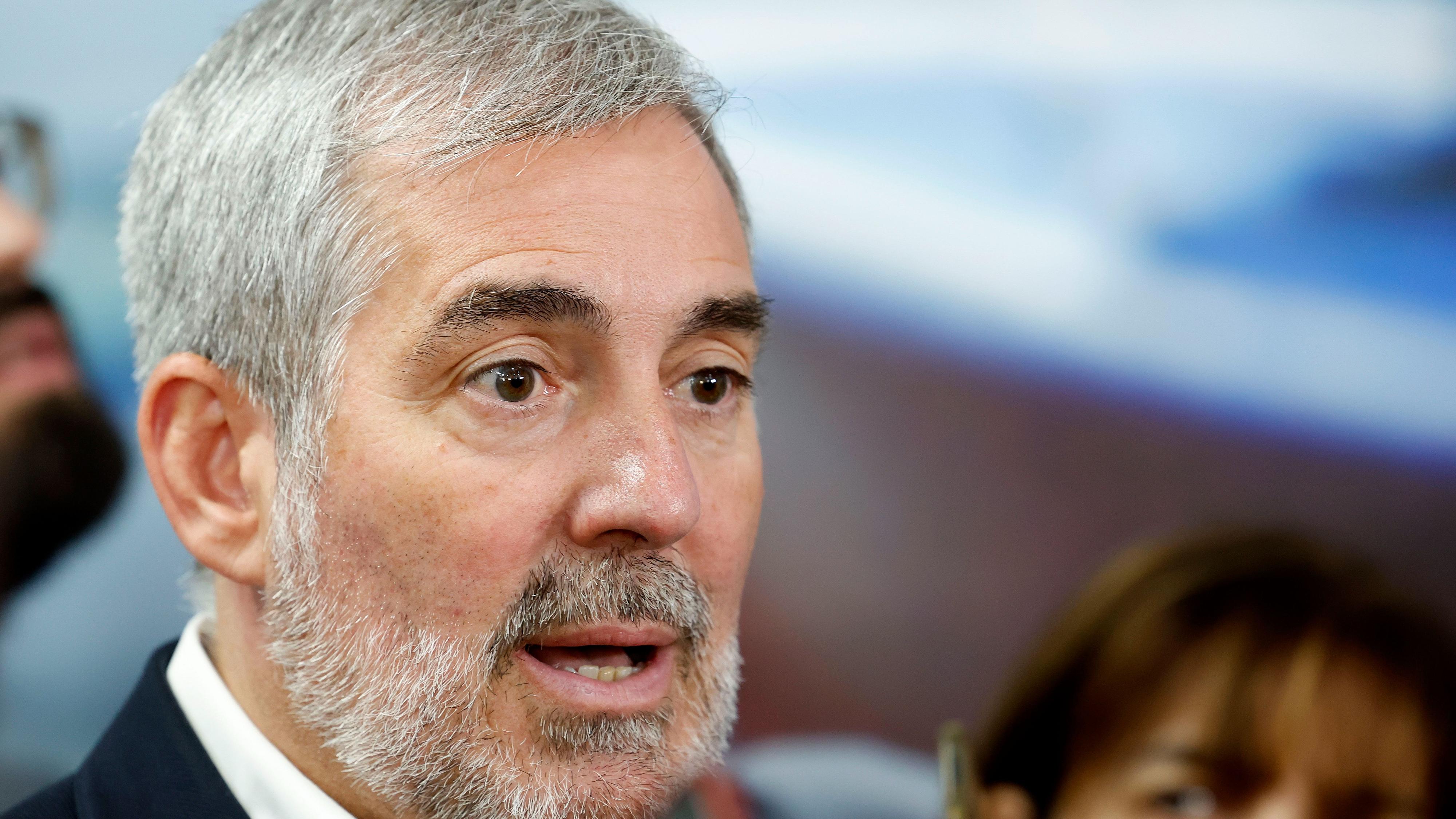 Clavijo exige al Gobierno que atienda la emergencia migratoria en Canarias