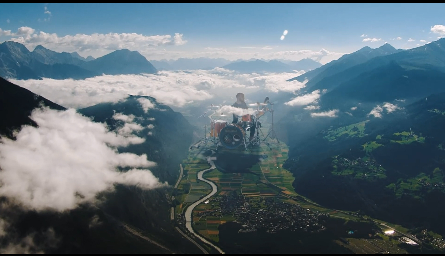 COLDPLAY - UP&UP (2016) - Vania Heymann y Gal Muggia, EEUU