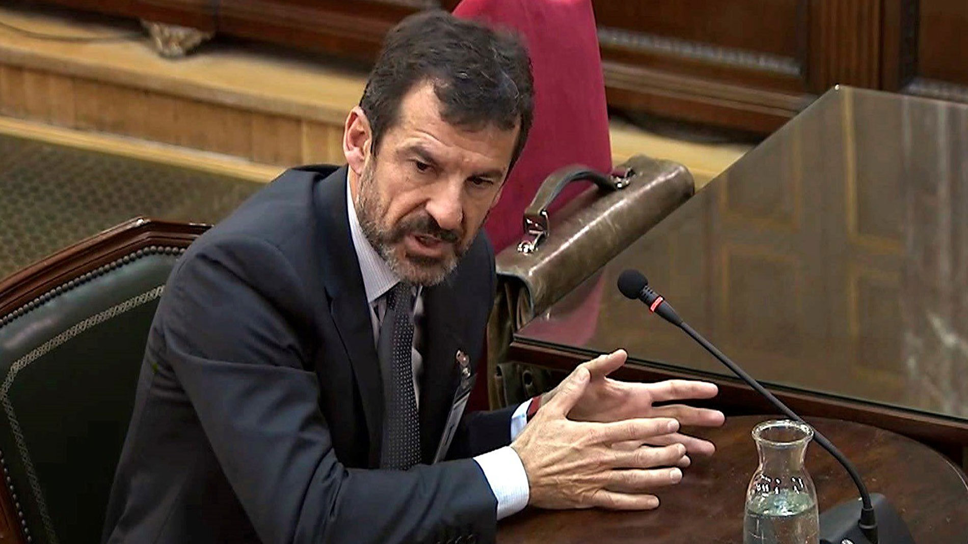 Vídeo - Puigdemont dijo que declarara la independencia si se cumpla el escenario de violencia