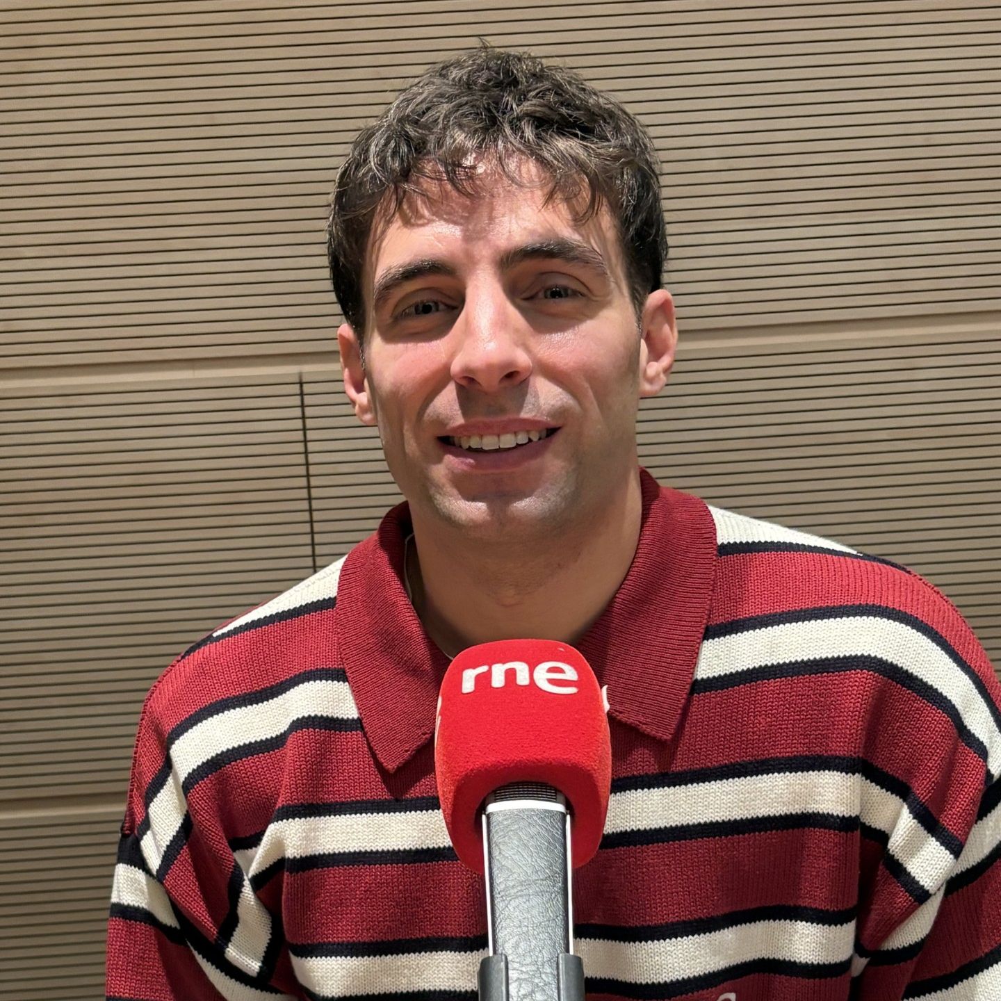 A Compás - Alejandro Lara y su "Española Fugaz" - 14/03/26