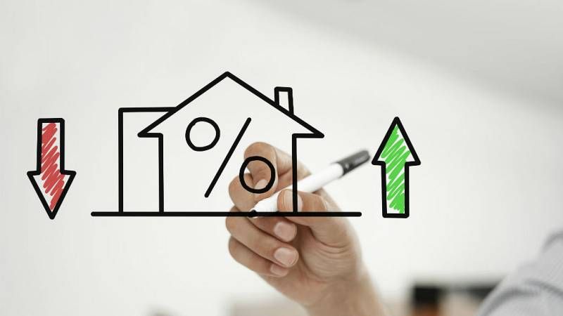 Comprar un pis a Catalunya ja exigeix vuit anys de salari Comprar un pis a Catalunya ja exigeix vuit anys de salari