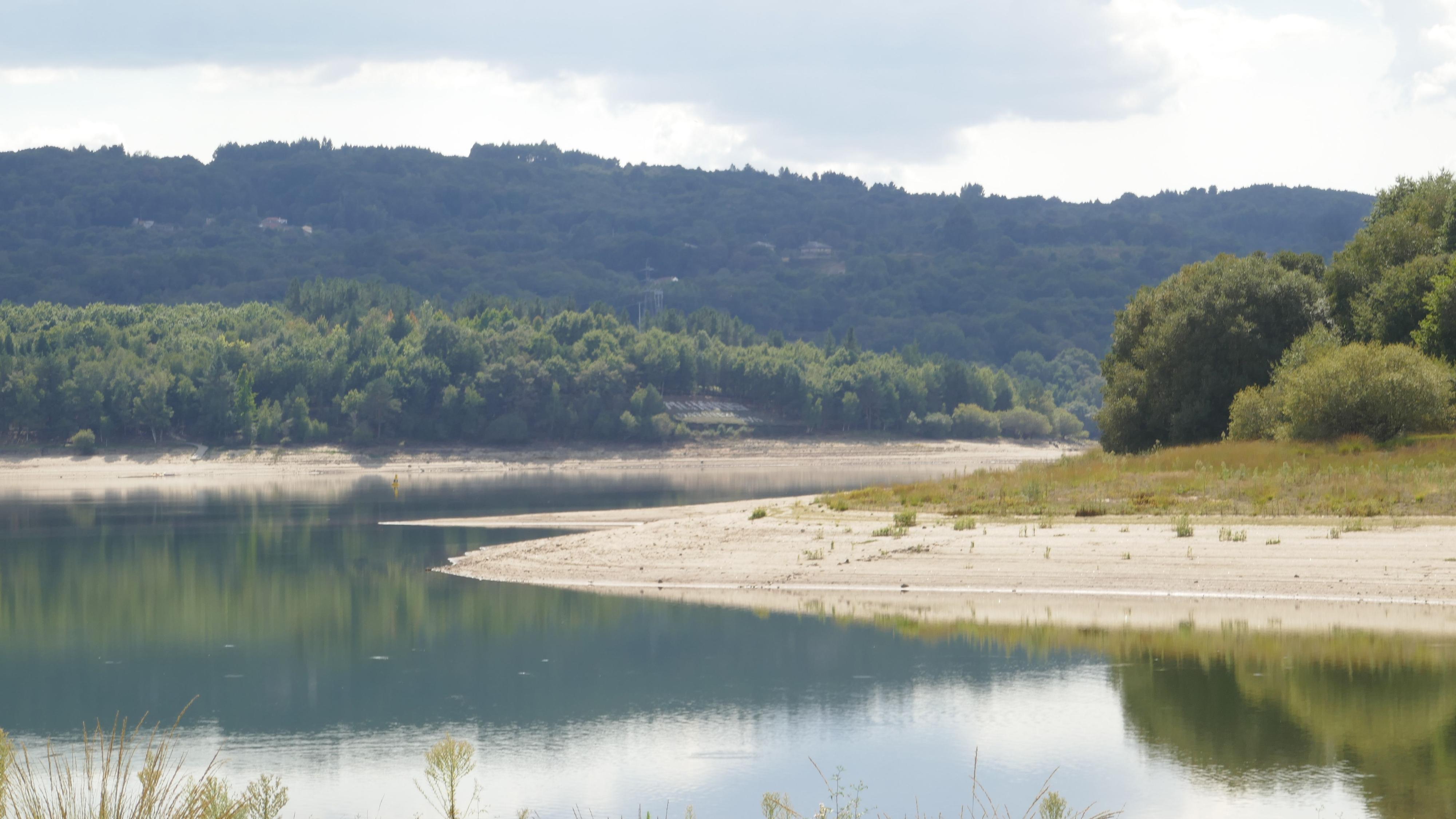 Condenan a la Xunta de Galicia y al Gobierno a sanear y mantener el embalse de As Conchas, Ourense