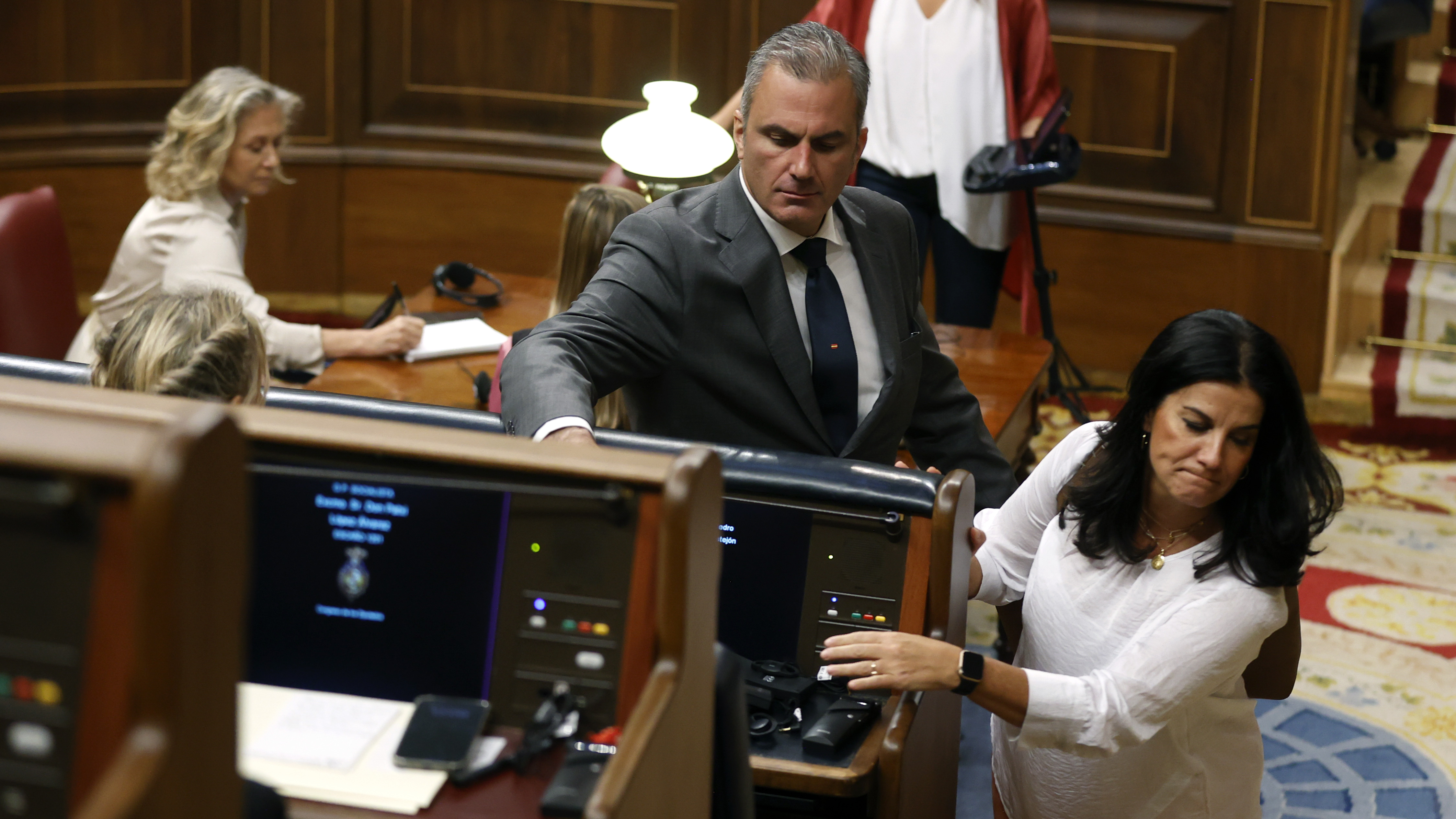 El Congreso estrena el uso de las lenguas cooficiales