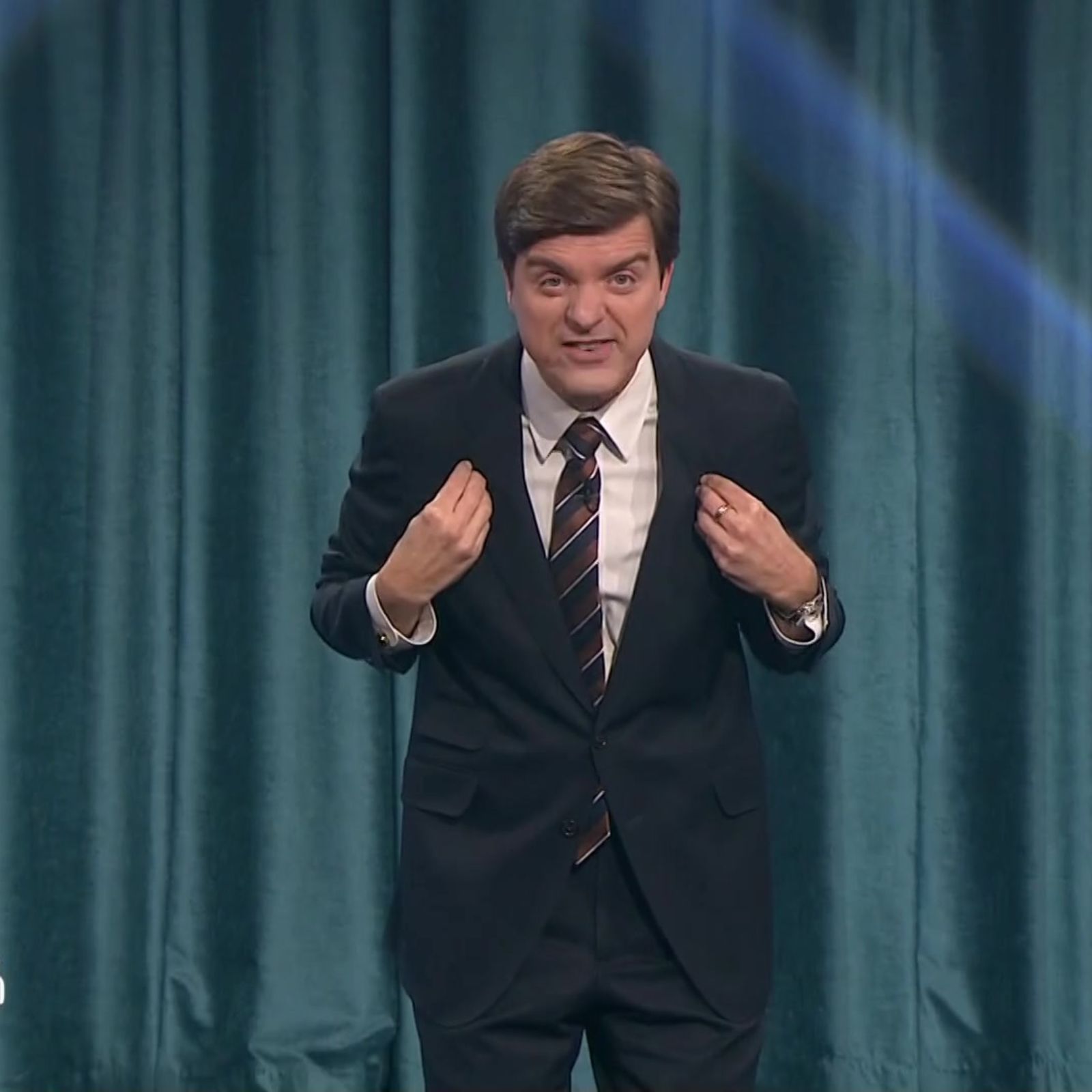 El monòleg del LateXou amb Marc Giró - Els consells de Marc Giró per convertir-se en una senyoreta com cal El monòleg del LateXou amb Marc Giró - Els consells de Marc Giró per convertir-se en una senyoreta com cal