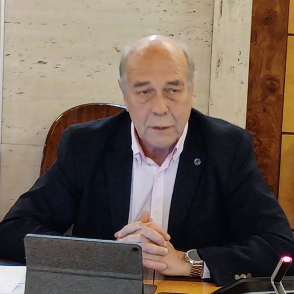 Cuaderno mayor - Los mayores siguen reclamando sus derechos en todos los ámbitos de la sociedad - 01/11/25