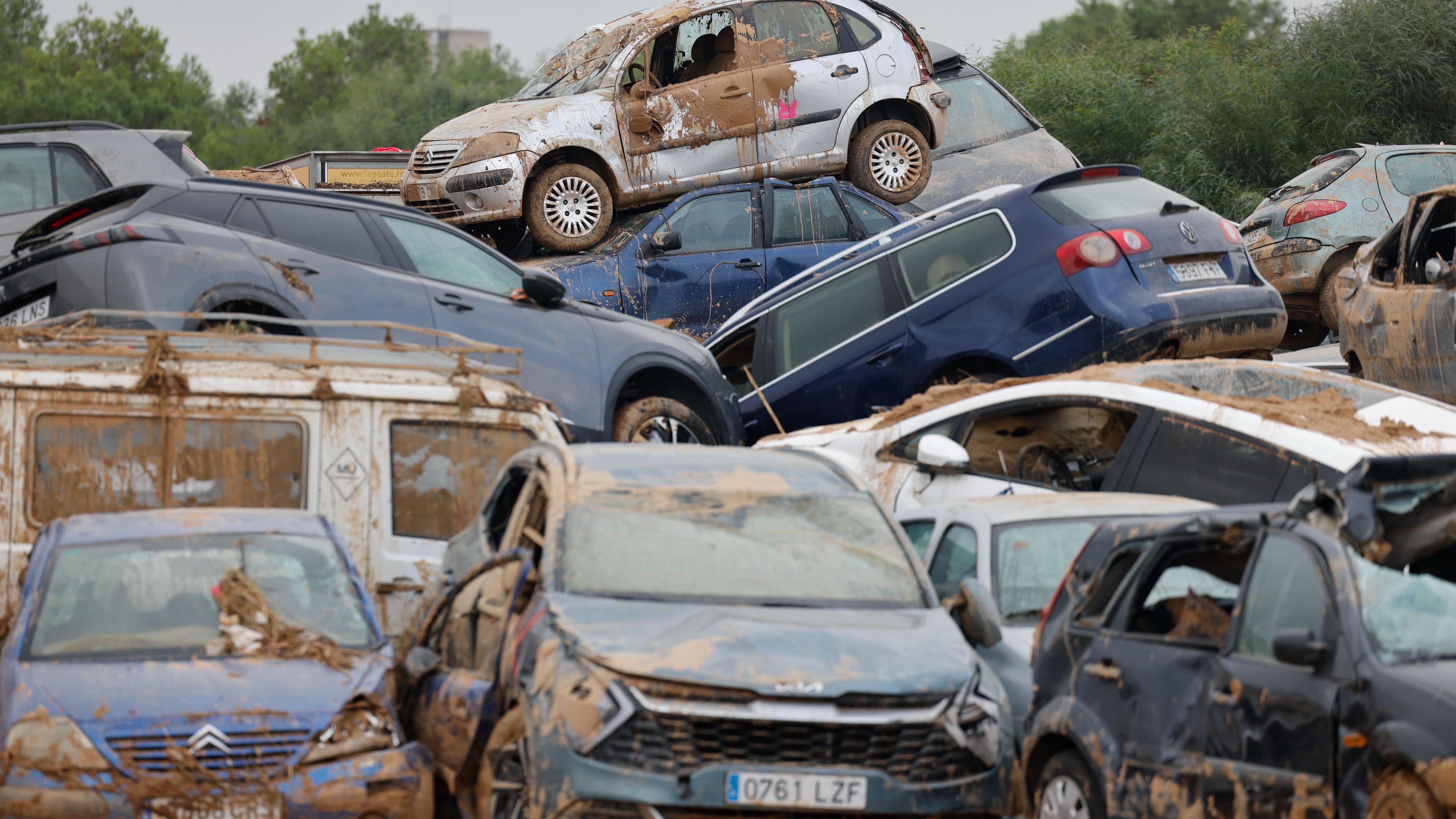 Los coches destruidos por la DANA, otro problema para los afectados