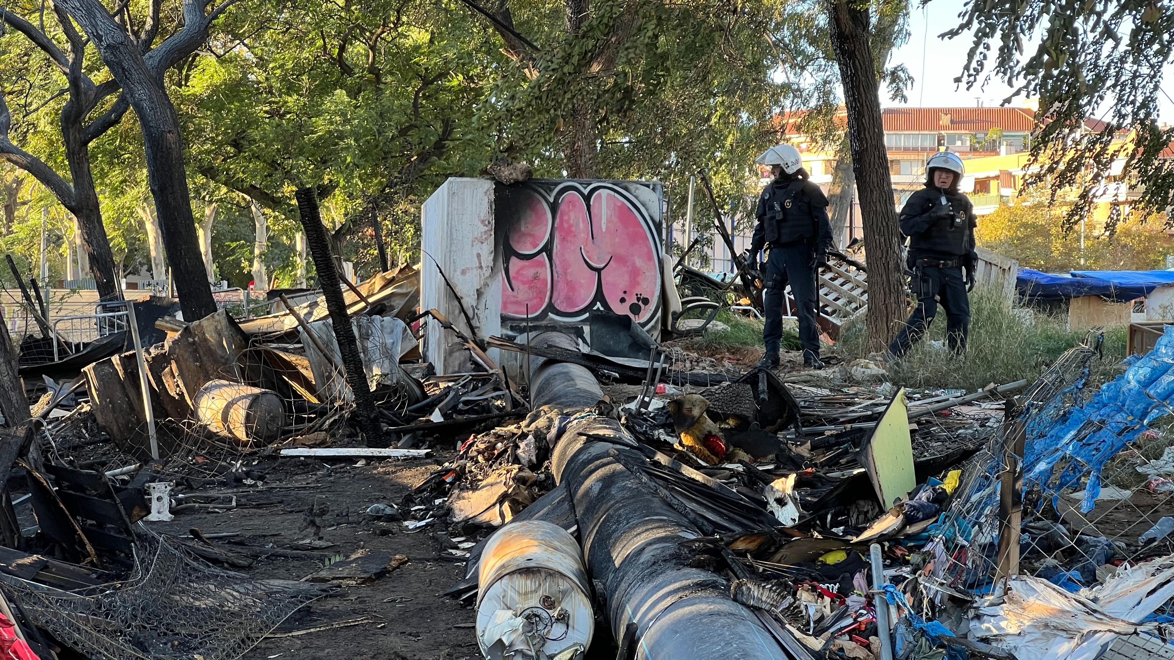 Desallotjat l'assentament sota el pont de Calatrava a Barcelona Desallotjat l'assentament sota el pont de Calatrava a Barcelona